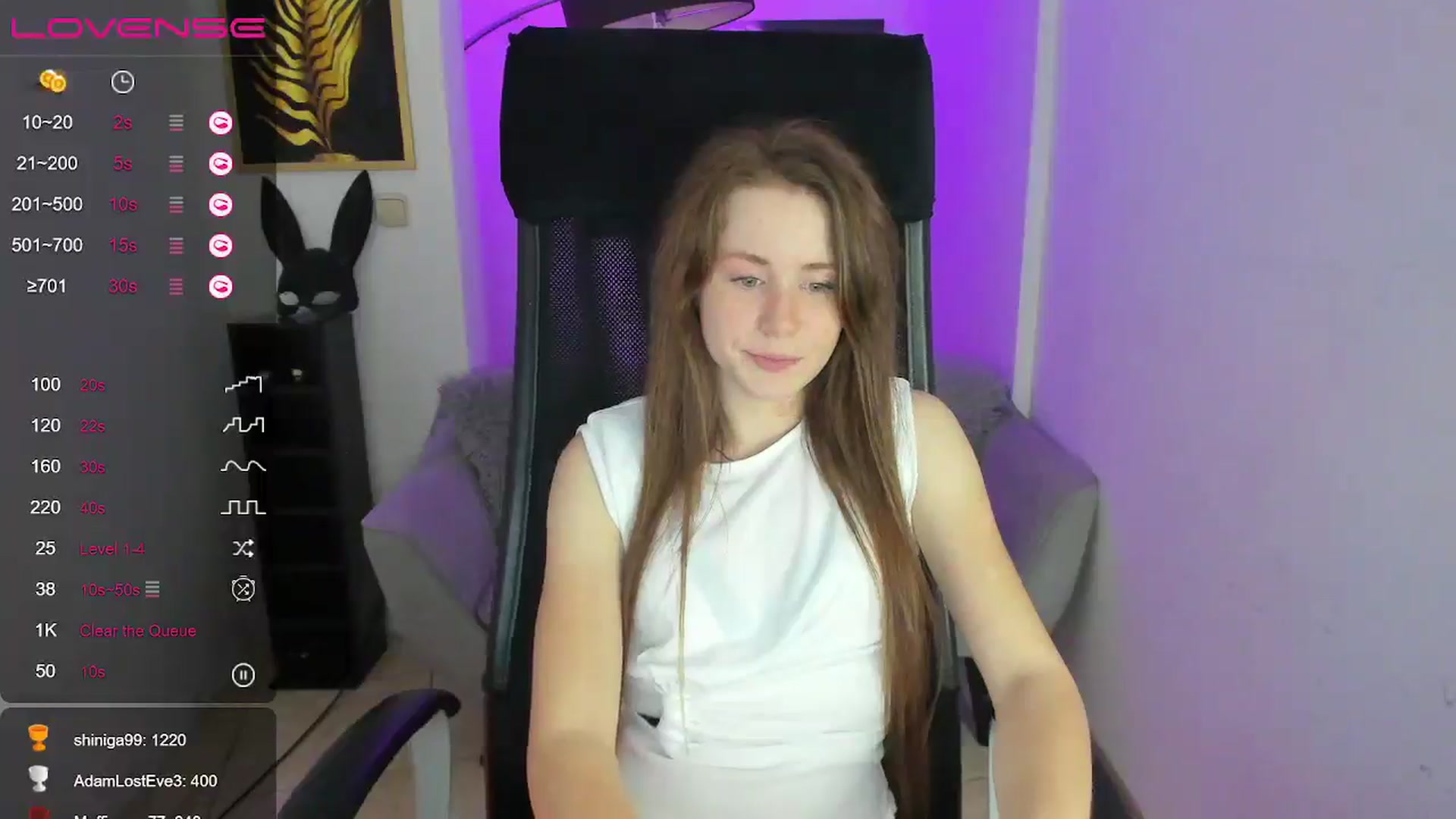 Gallery image thumbnail from Moonshinee's myfreecams stream on, 12/10/2024, 16:17 image 10 of 20