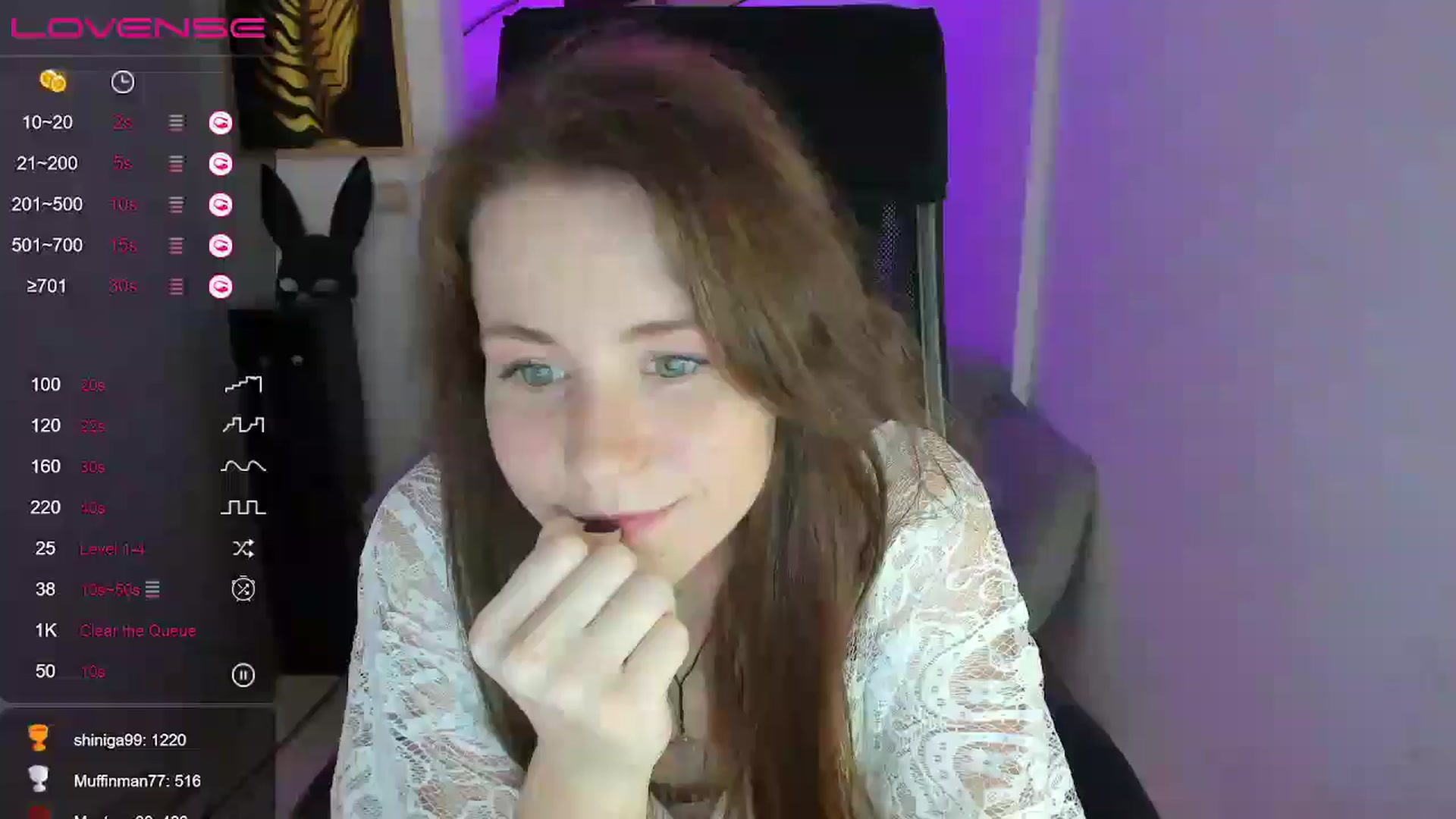 Gallery image thumbnail from Moonshinee's myfreecams stream on, 12/10/2024, 19:53 image 12 of 20