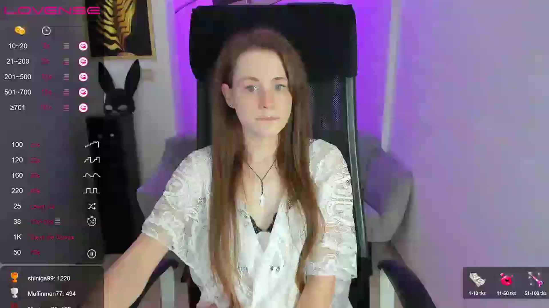 Gallery image thumbnail from Moonshinee's myfreecams stream on, 12/10/2024, 19:53 image 3 of 20