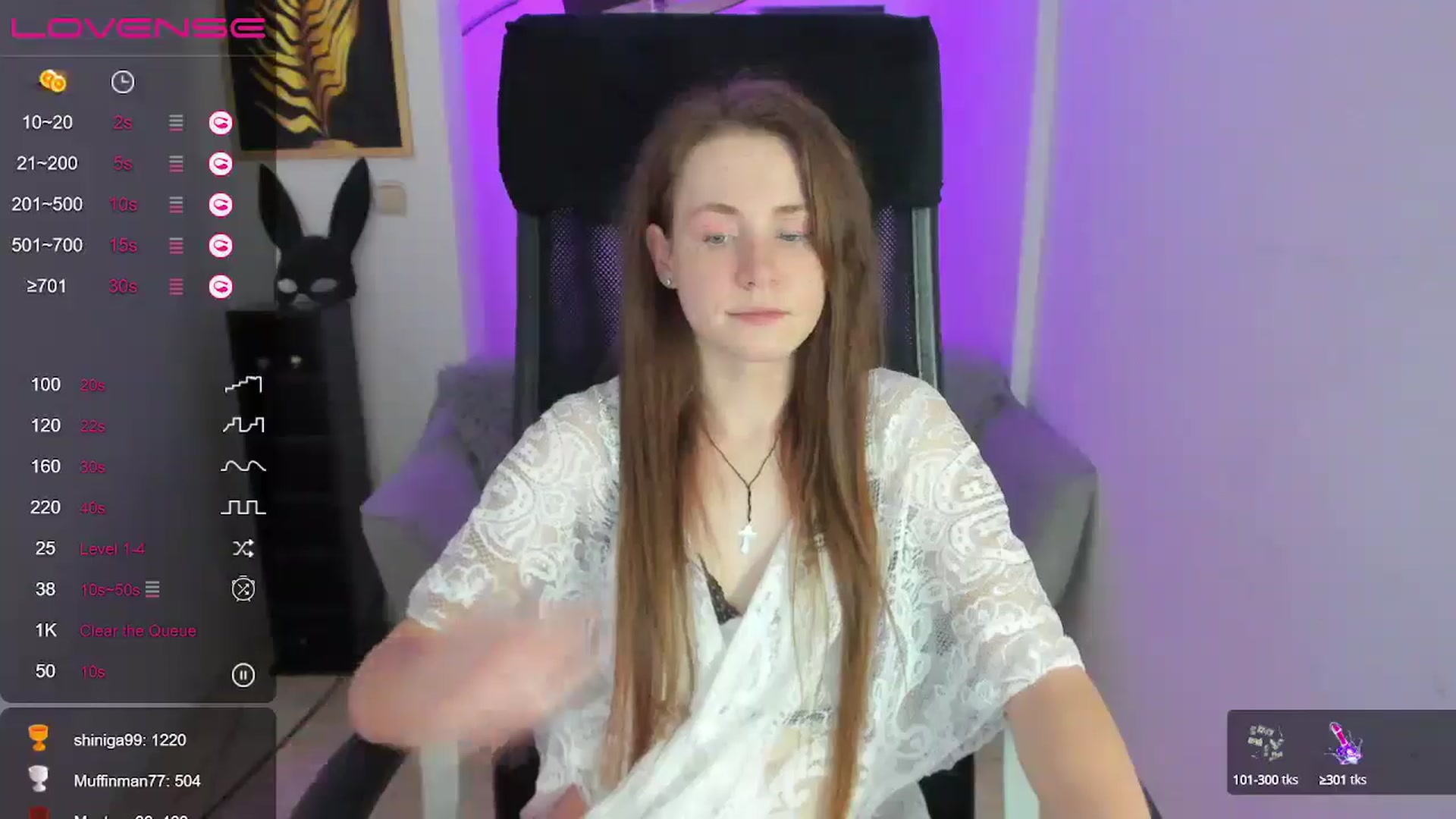 Gallery image thumbnail from Moonshinee's myfreecams stream on, 12/10/2024, 19:53 image 8 of 20