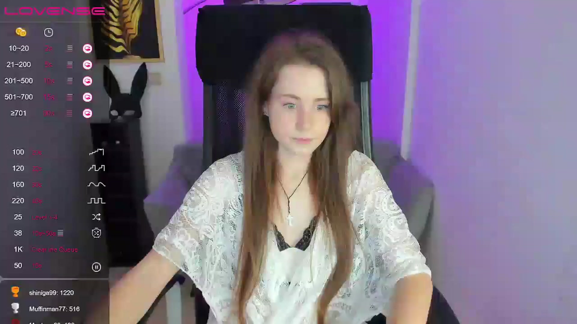 Gallery image thumbnail from Moonshinee's myfreecams stream on, 12/10/2024, 19:53 image 16 of 20