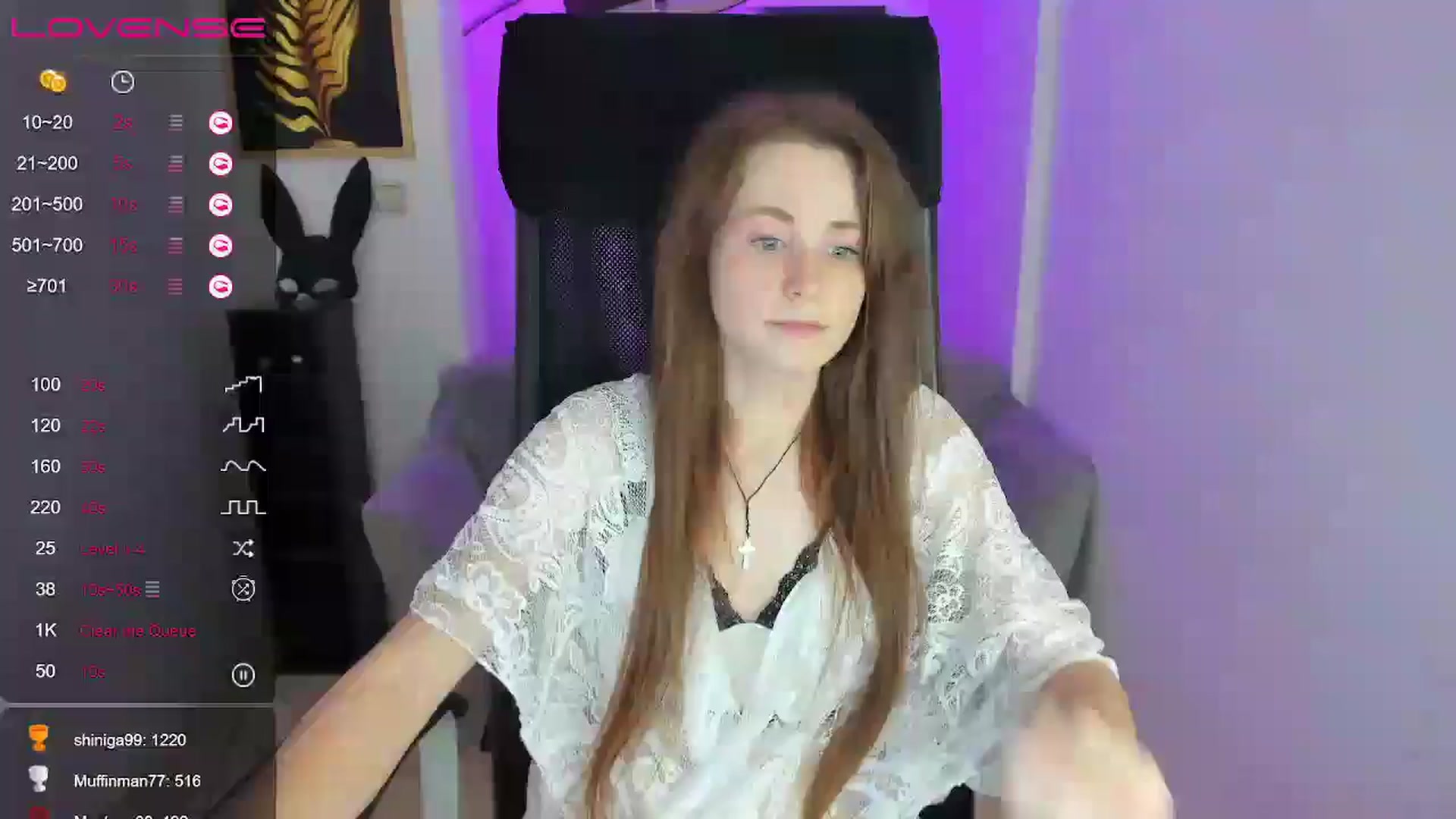 Gallery image thumbnail from Moonshinee's myfreecams stream on, 12/10/2024, 19:53 image 18 of 20