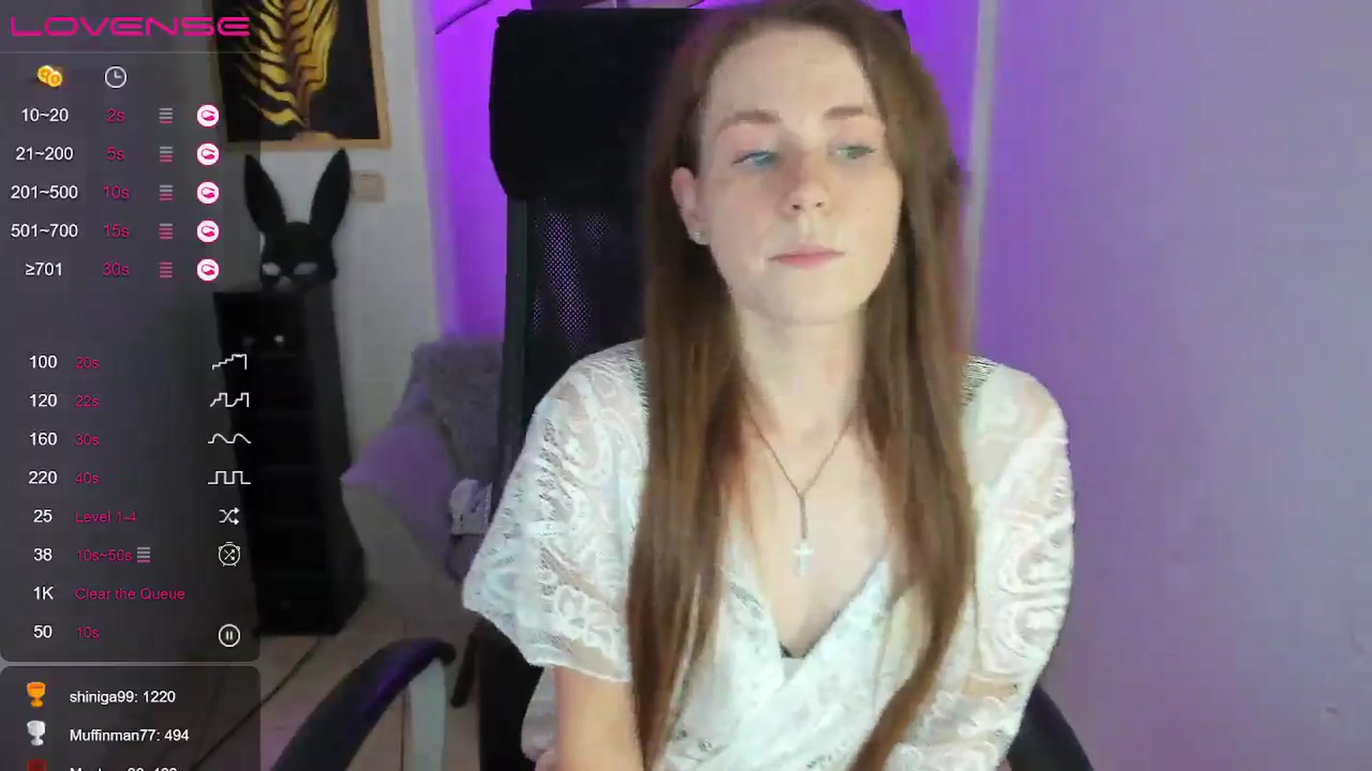 Gallery image thumbnail from Moonshinee's myfreecams stream on, 12/10/2024, 19:53 image 2 of 20