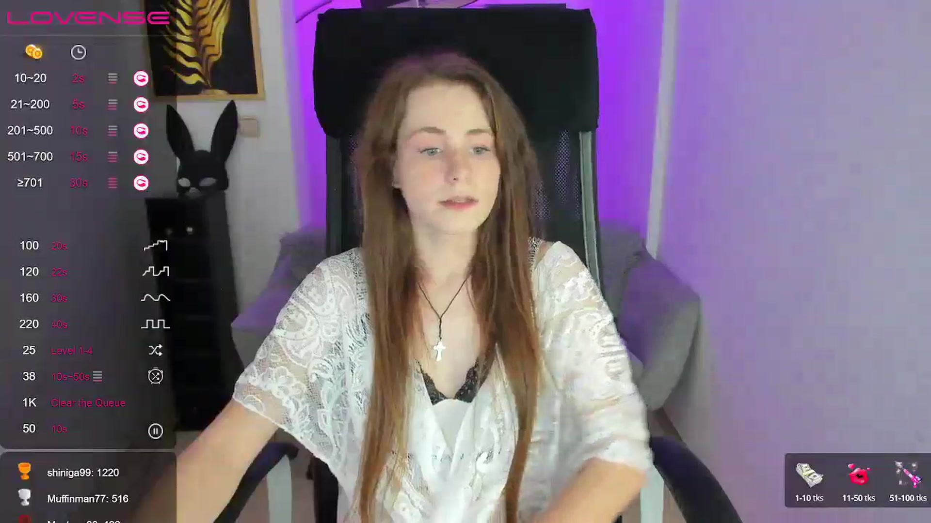 Gallery image thumbnail from Moonshinee's myfreecams stream on, 12/10/2024, 19:53 image 17 of 20