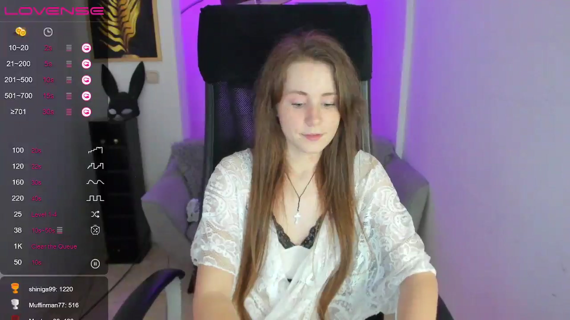 Gallery image thumbnail from Moonshinee's myfreecams stream on, 12/10/2024, 19:53 image 15 of 20