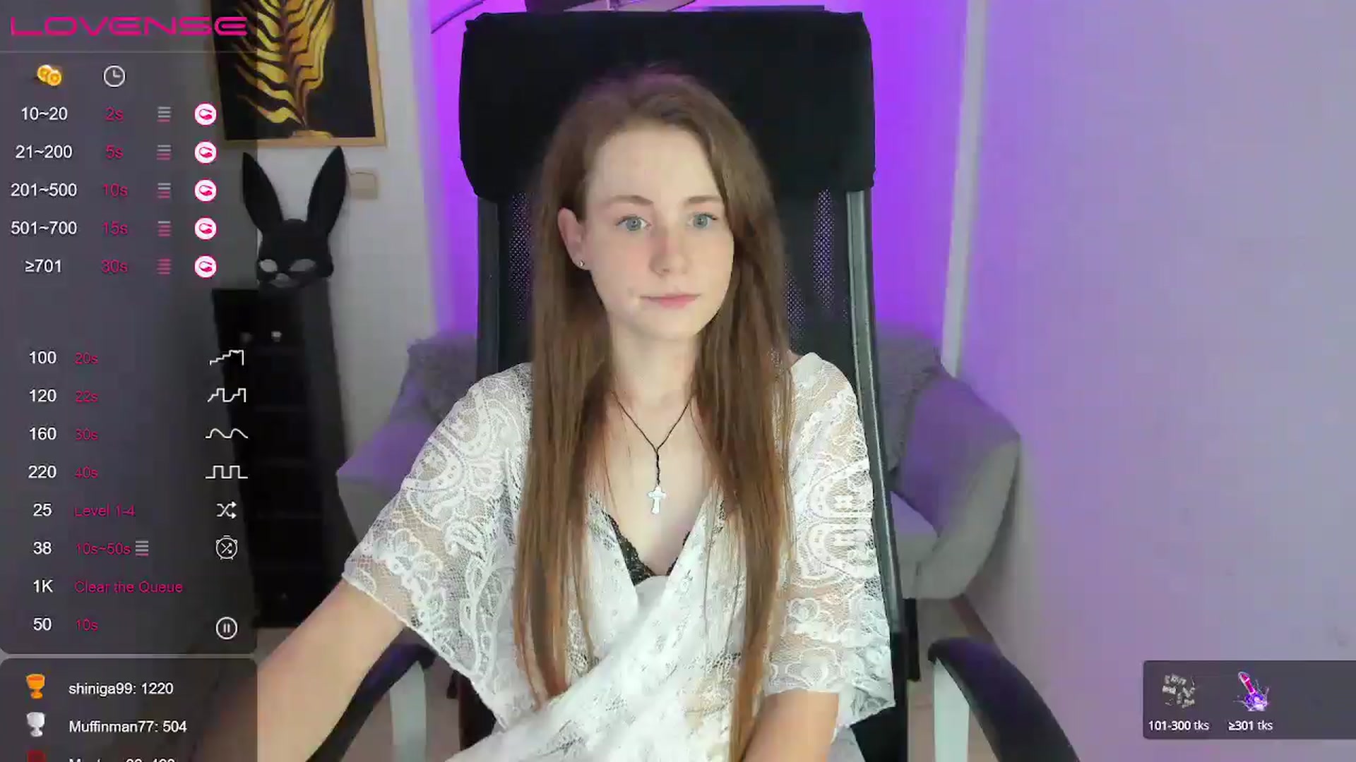 Gallery image thumbnail from Moonshinee's myfreecams stream on, 12/10/2024, 19:53 image 5 of 20