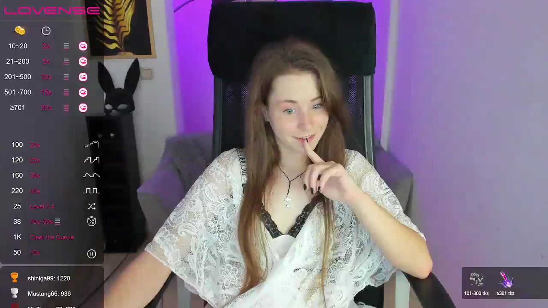 Gallery image thumbnail from Moonshinee's myfreecams stream on, 12/10/2024, 21:07 image 13 of 20