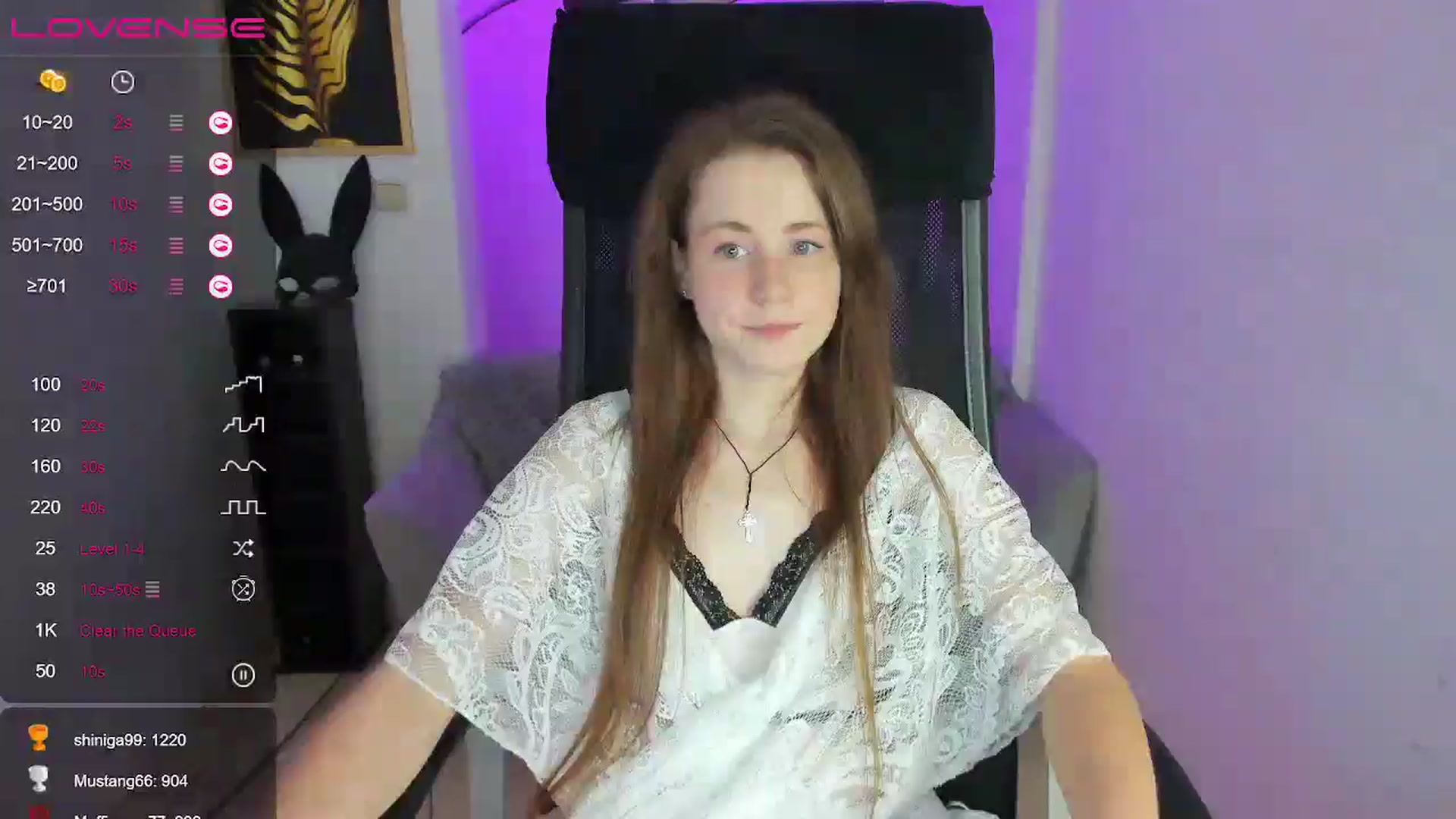 Gallery image thumbnail from Moonshinee's myfreecams stream on, 12/10/2024, 21:07 image 3 of 20