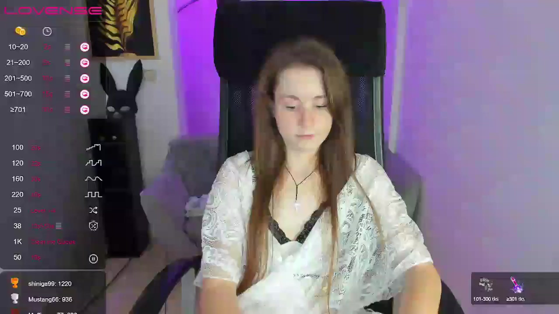 Gallery image thumbnail from Moonshinee's myfreecams stream on, 12/10/2024, 21:07 image 8 of 20