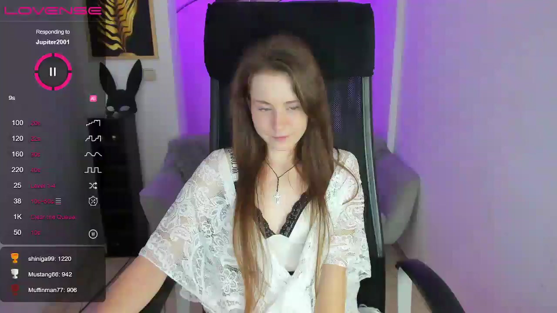 Gallery image thumbnail from Moonshinee's myfreecams stream on, 12/10/2024, 21:07 image 16 of 20