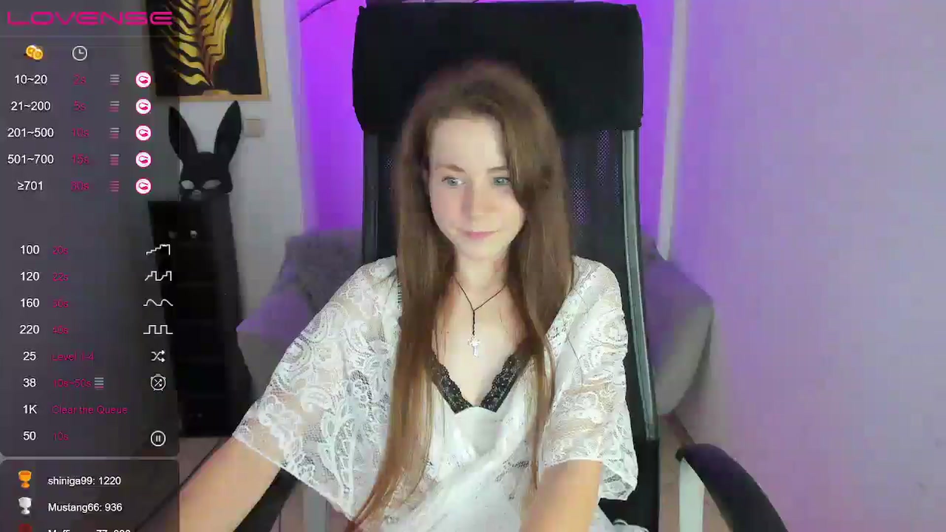 Gallery image thumbnail from Moonshinee's myfreecams stream on, 12/10/2024, 21:07 image 6 of 20