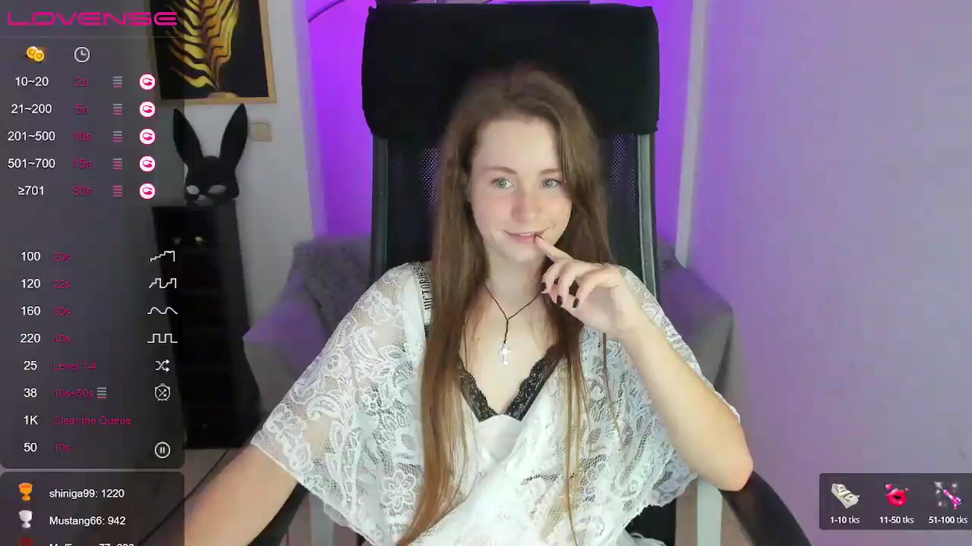 Gallery image thumbnail from Moonshinee's myfreecams stream on, 12/10/2024, 21:07 image 14 of 20