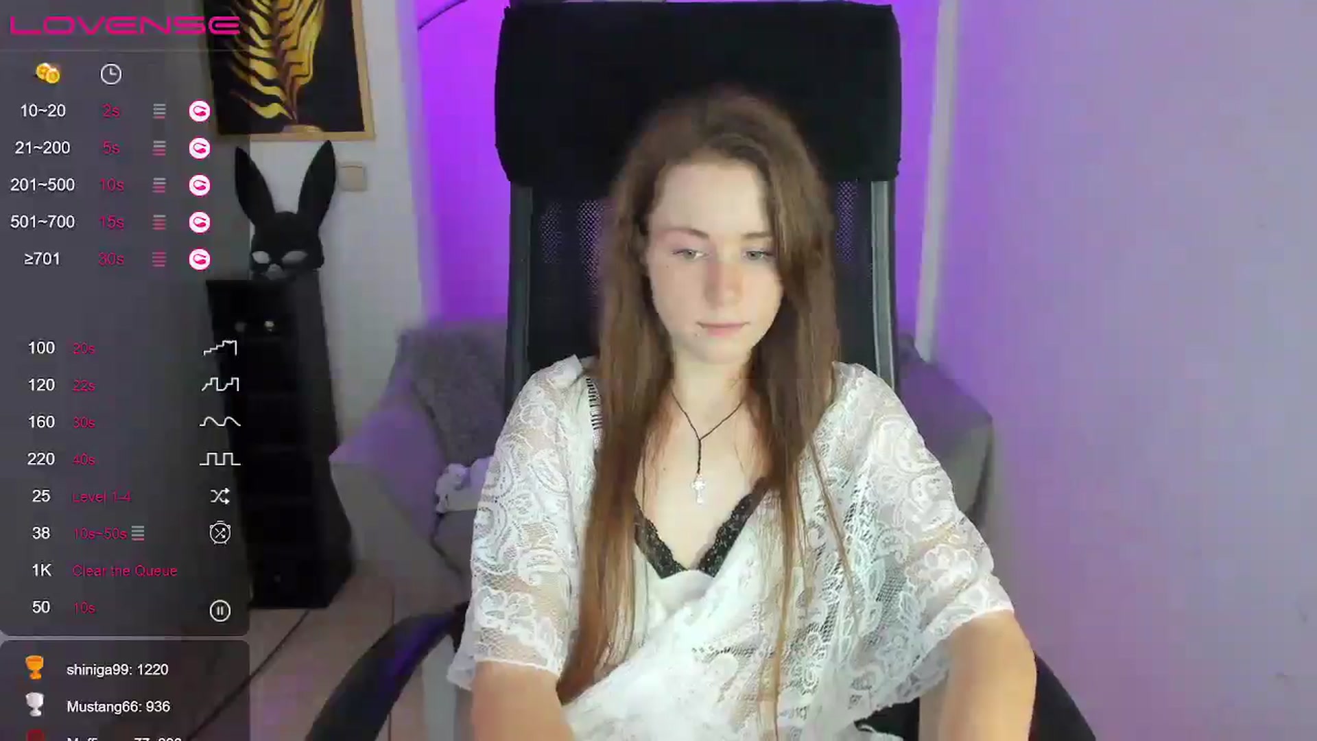 Gallery image thumbnail from Moonshinee's myfreecams stream on, 12/10/2024, 21:07 image 10 of 20