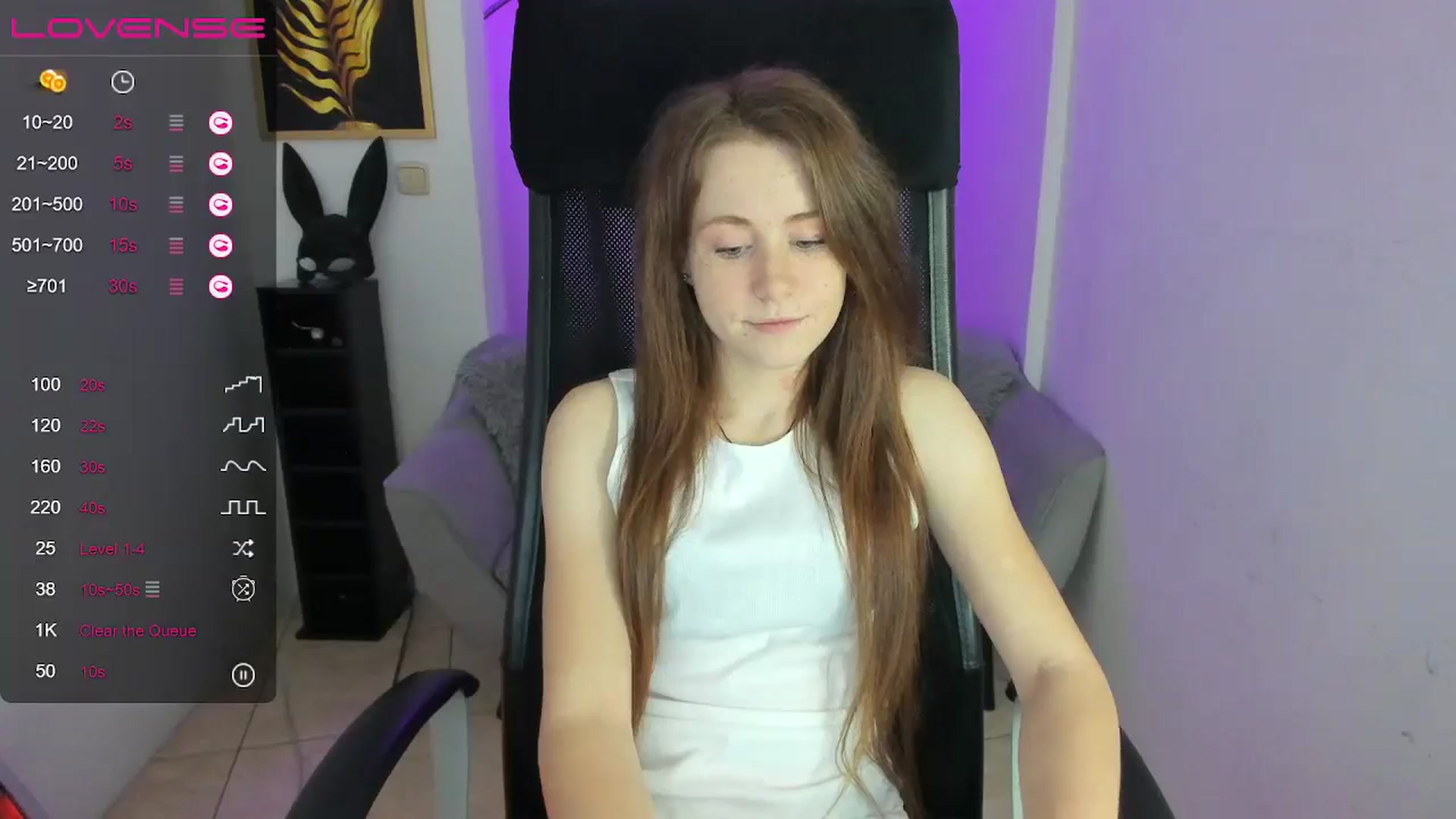 Gallery image thumbnail from Moonshinee's myfreecams stream on, 12/12/2024, 13:22 image 17 of 20