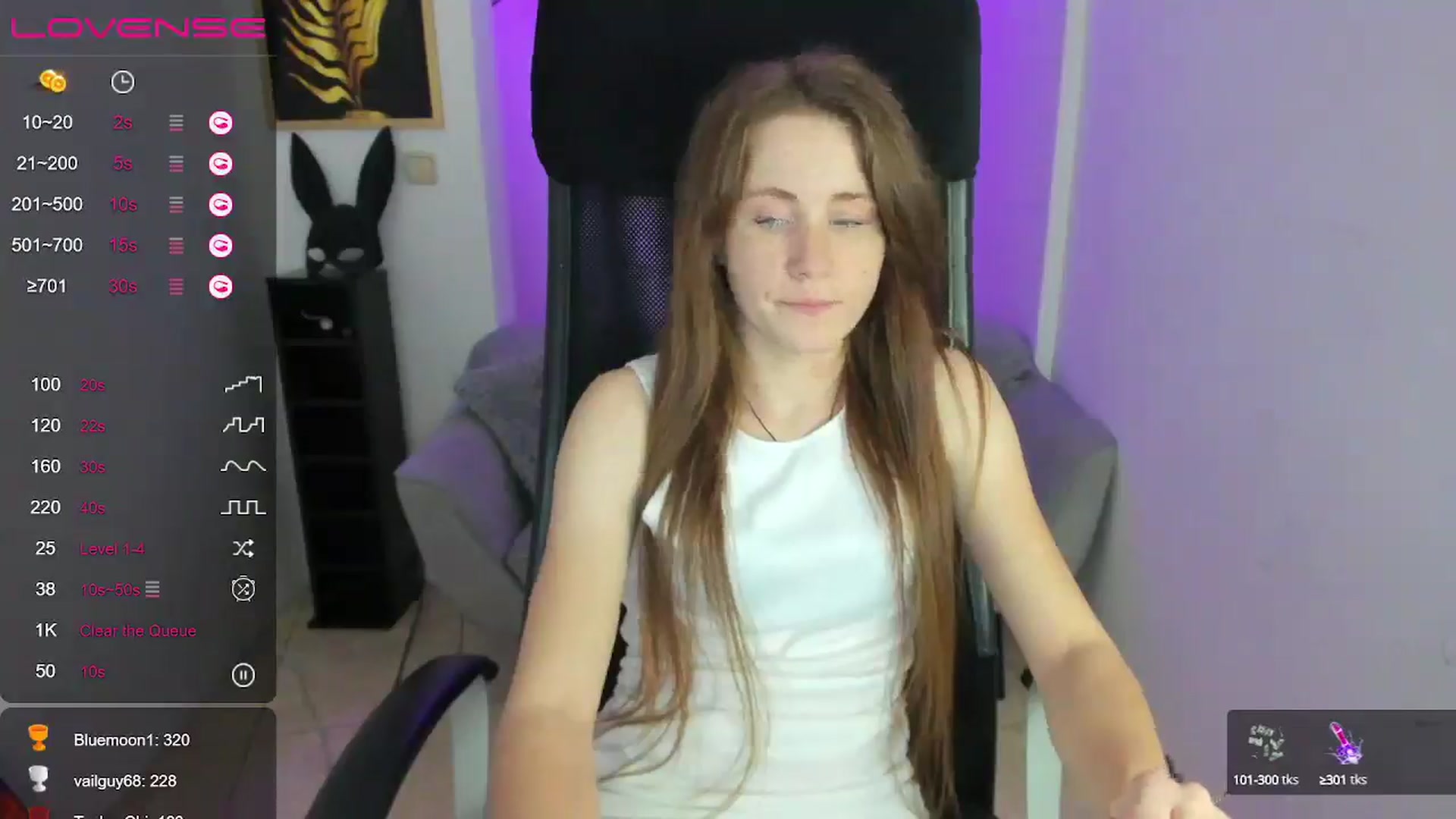 Gallery image thumbnail from Moonshinee's myfreecams stream on, 12/12/2024, 18:40 image 9 of 20