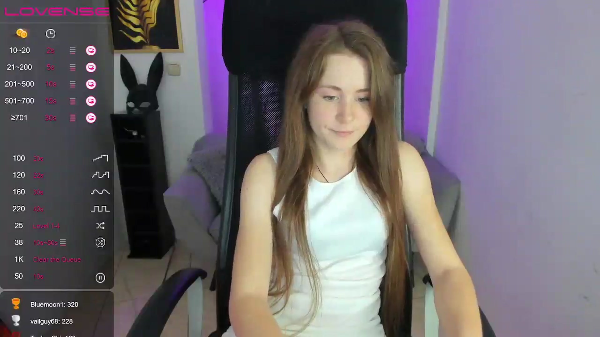 Gallery image thumbnail from Moonshinee's myfreecams stream on, 12/12/2024, 18:40 image 6 of 20