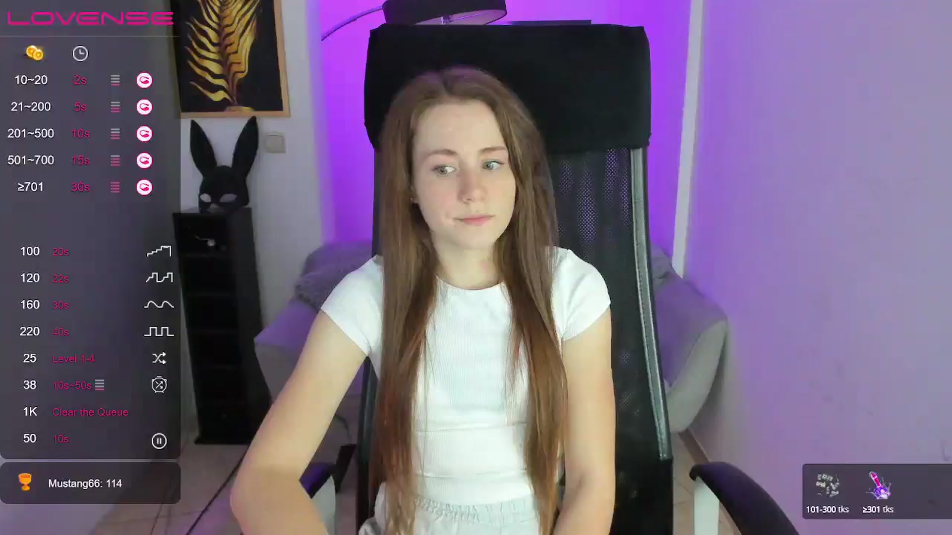 Gallery image thumbnail from Moonshinee's myfreecams stream on, 12/13/2024, 14:31 image 14 of 20