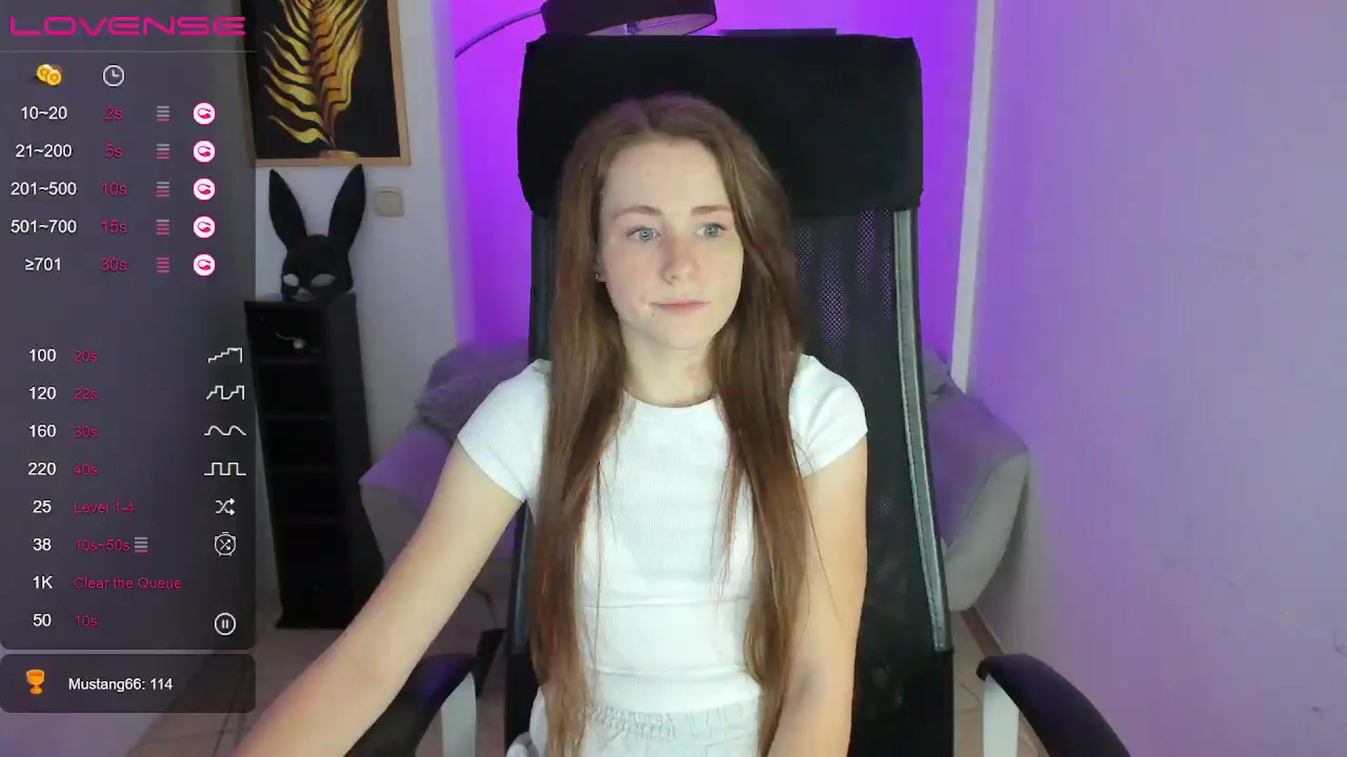 Gallery image thumbnail from Moonshinee's myfreecams stream on, 12/13/2024, 14:31 image 12 of 20