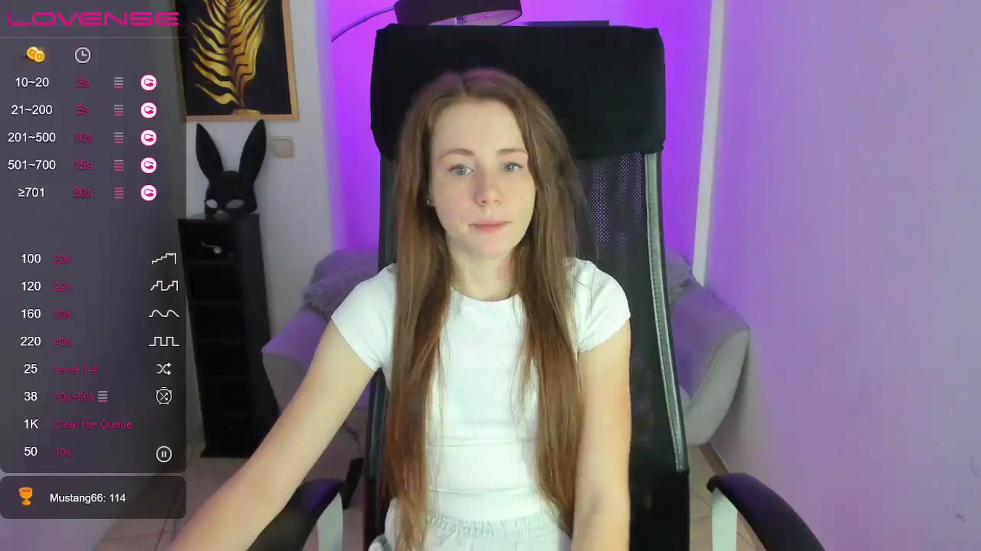 Gallery image thumbnail from Moonshinee's myfreecams stream on, 12/13/2024, 14:31 image 17 of 20