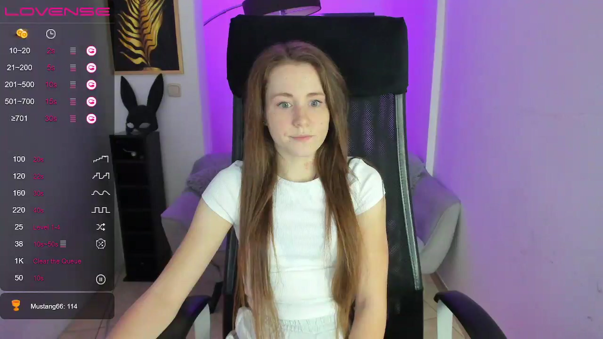 Gallery image thumbnail from Moonshinee's myfreecams stream on, 12/13/2024, 14:31 image 10 of 20
