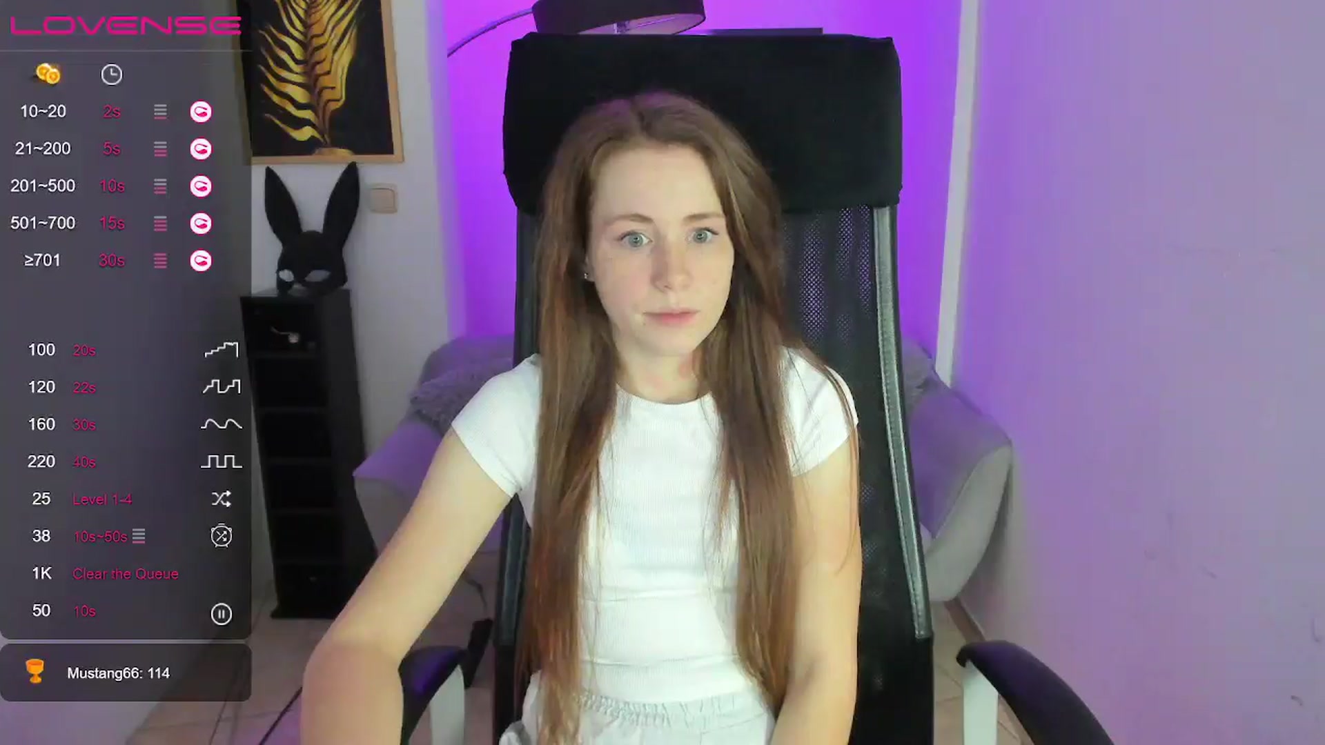 Gallery image thumbnail from Moonshinee's myfreecams stream on, 12/13/2024, 14:31 image 16 of 20