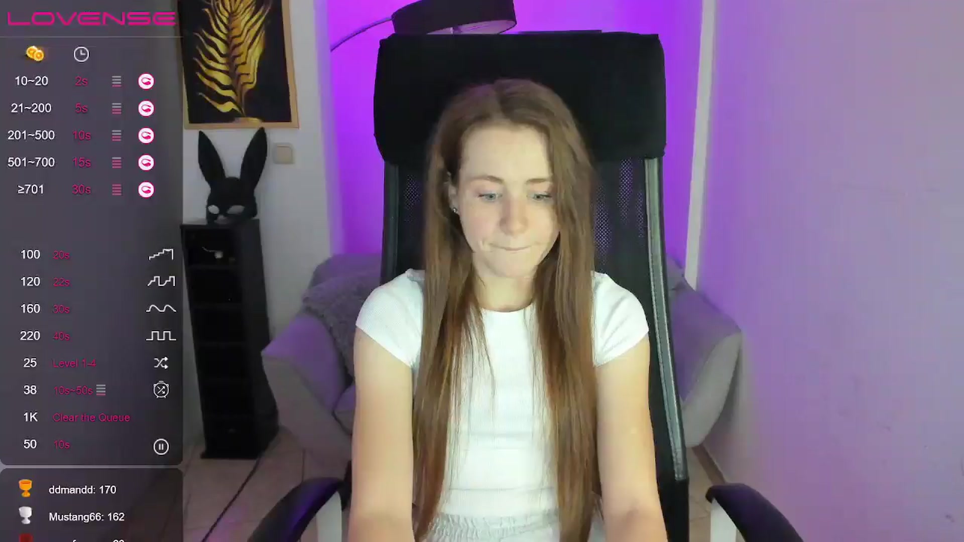Gallery image thumbnail from Moonshinee's myfreecams stream on, 12/13/2024, 17:16 image 9 of 20