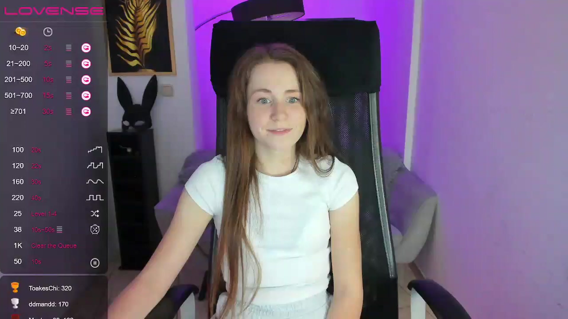 Gallery image thumbnail from Moonshinee's myfreecams stream on, 12/13/2024, 17:16 image 19 of 20