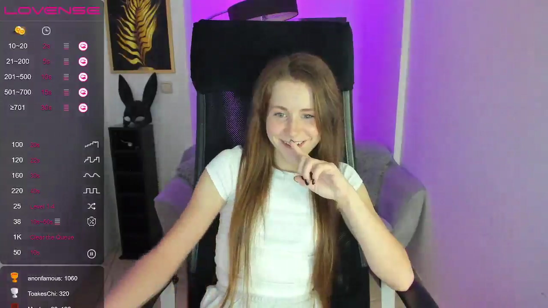 Gallery image thumbnail from Moonshinee's myfreecams stream on, 12/13/2024, 18:05 image 11 of 20