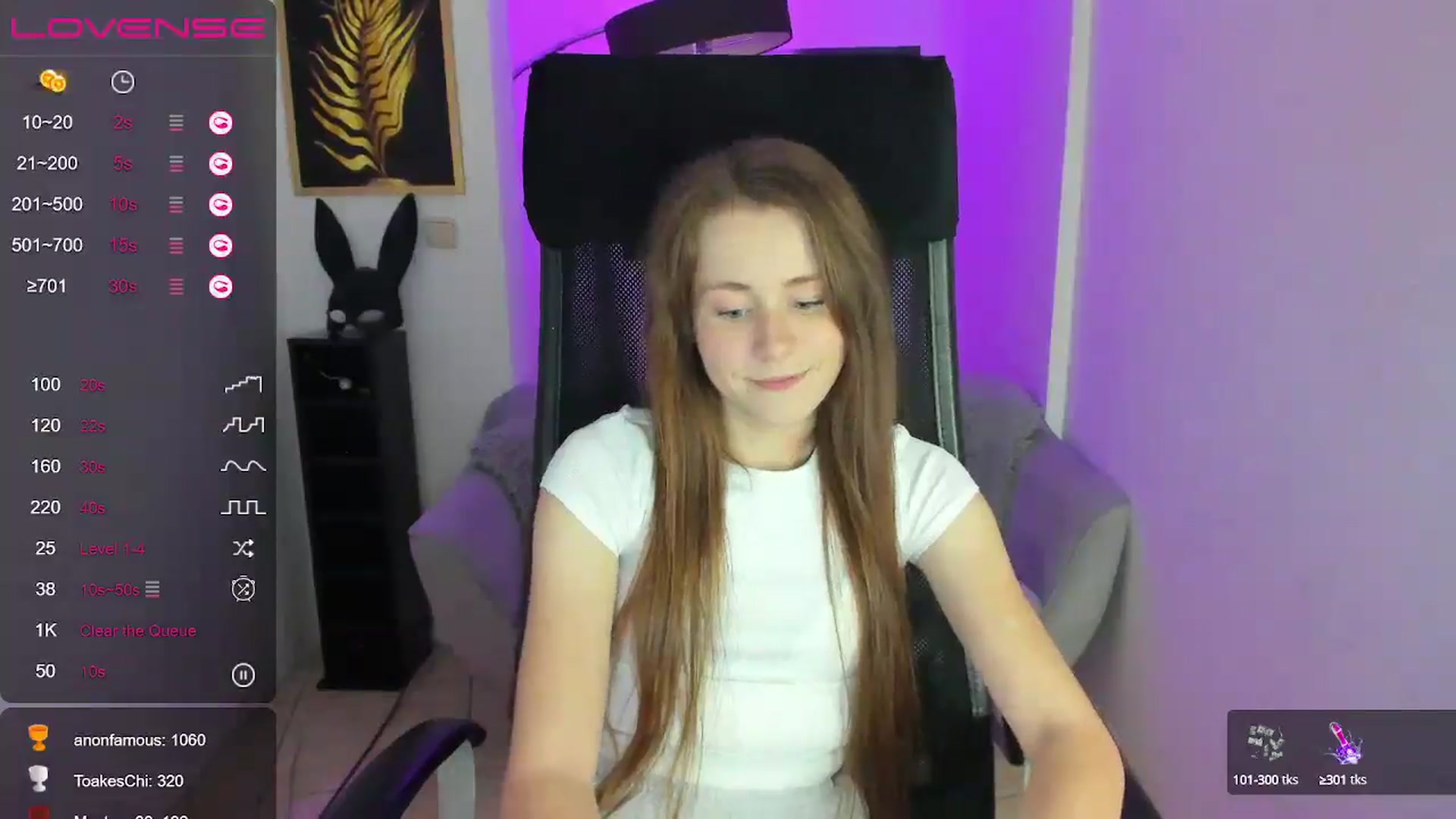 Gallery image thumbnail from Moonshinee's myfreecams stream on, 12/13/2024, 18:05 image 12 of 20