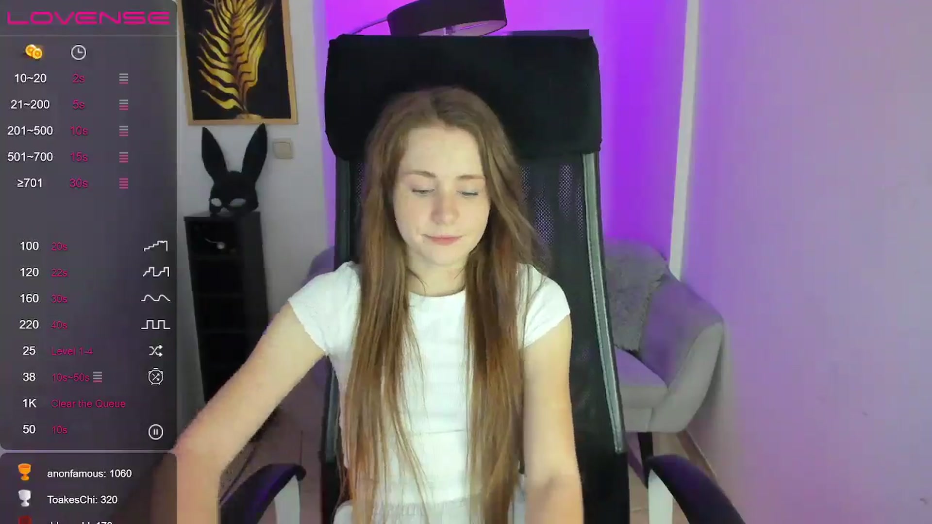 Gallery image thumbnail from Moonshinee's myfreecams stream on, 12/13/2024, 18:05 image 3 of 20