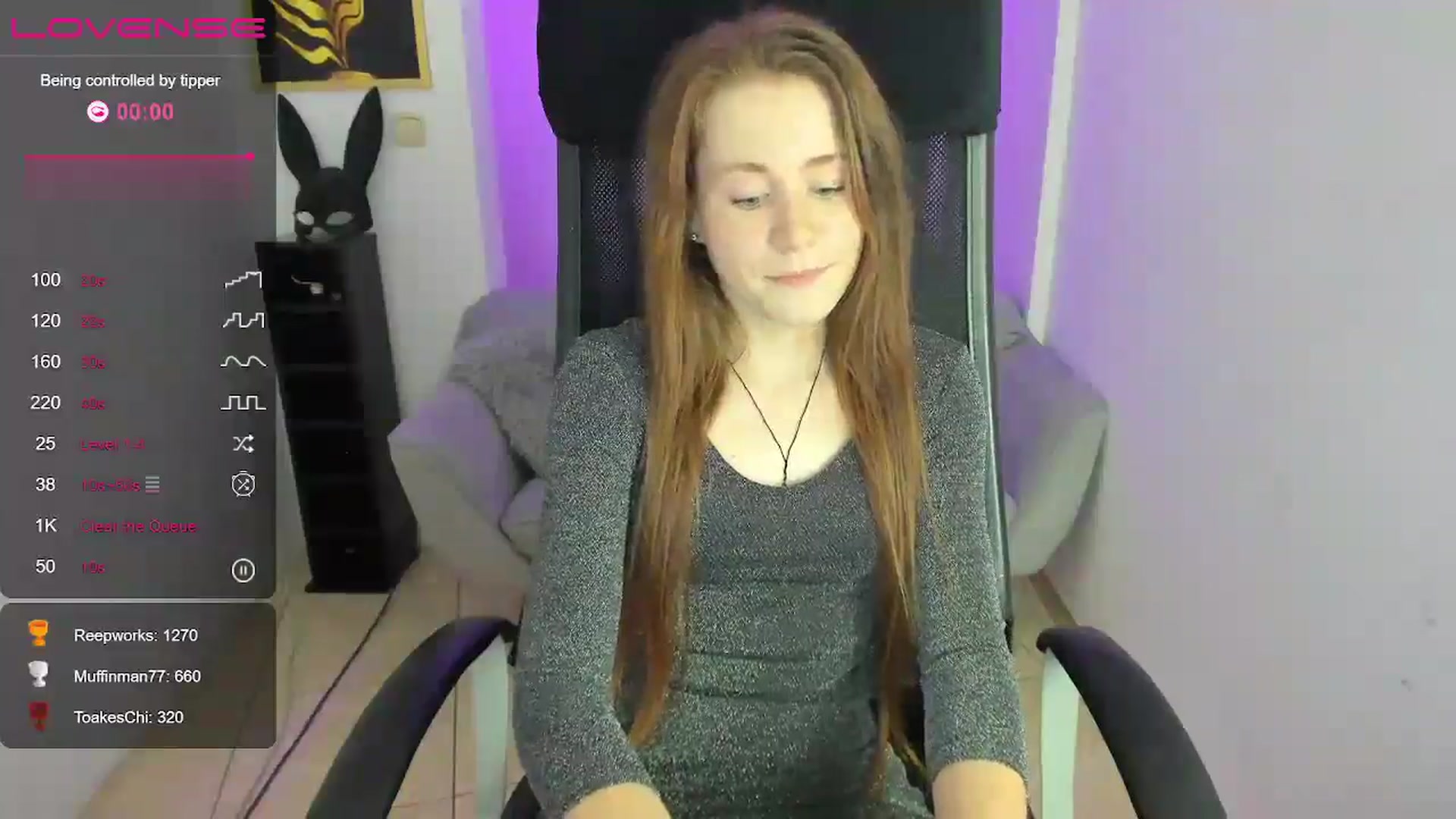 Gallery image thumbnail from Moonshinee's myfreecams stream on, 12/14/2024, 19:08 image 3 of 20