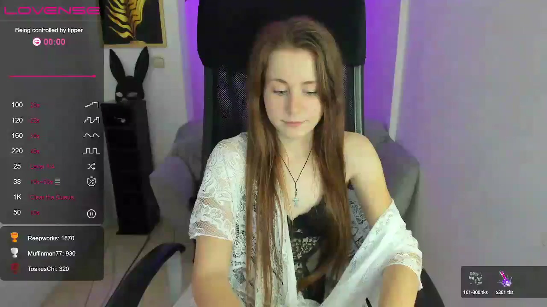 Gallery image thumbnail from Moonshinee's myfreecams stream on, 12/14/2024, 19:49 image 11 of 20
