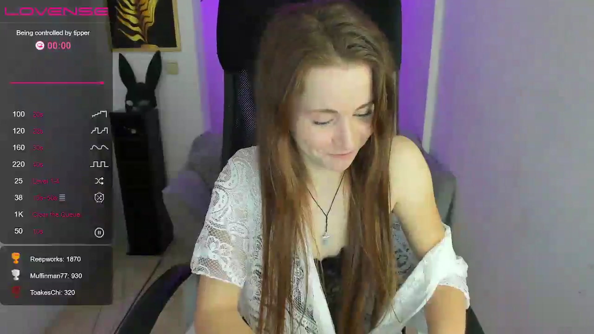 Gallery image thumbnail from Moonshinee's myfreecams stream on, 12/14/2024, 19:49 image 8 of 20