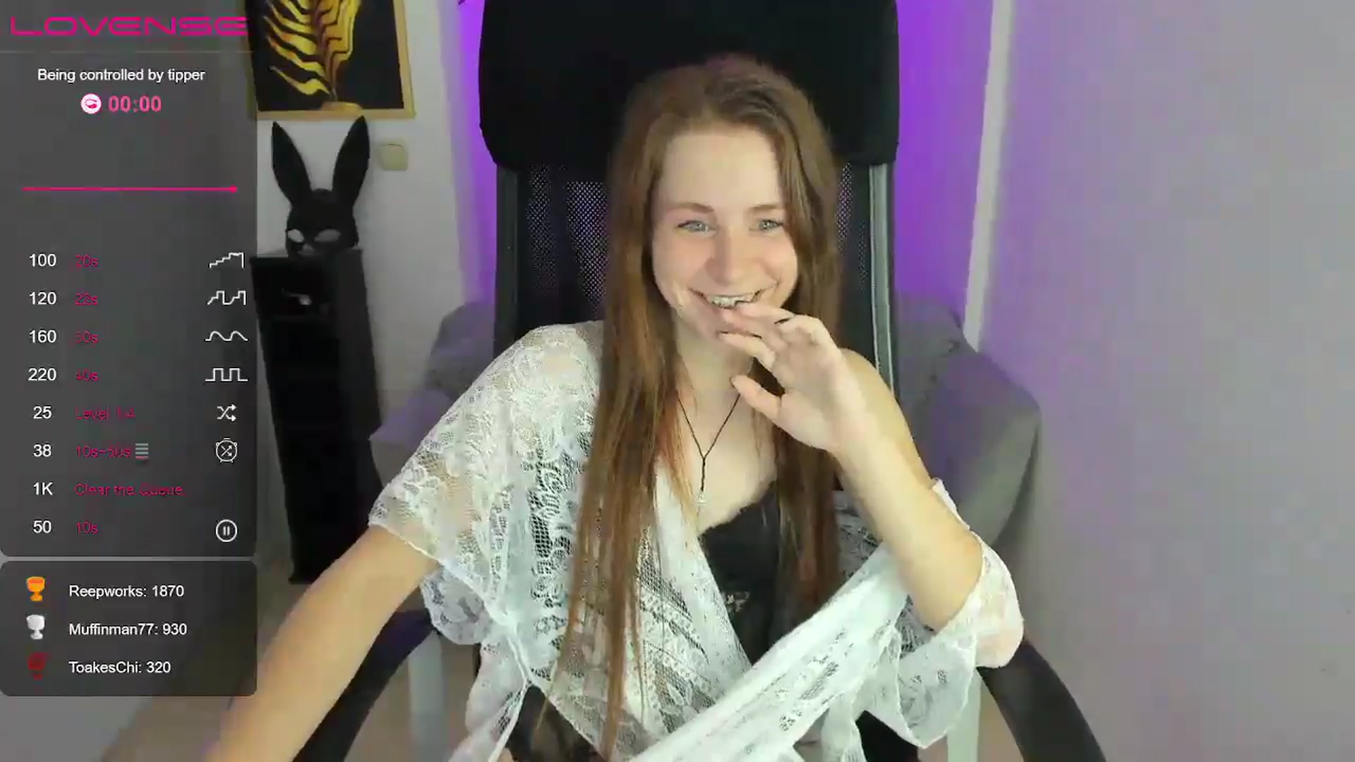Gallery image thumbnail from Moonshinee's myfreecams stream on, 12/14/2024, 19:49 image 19 of 20