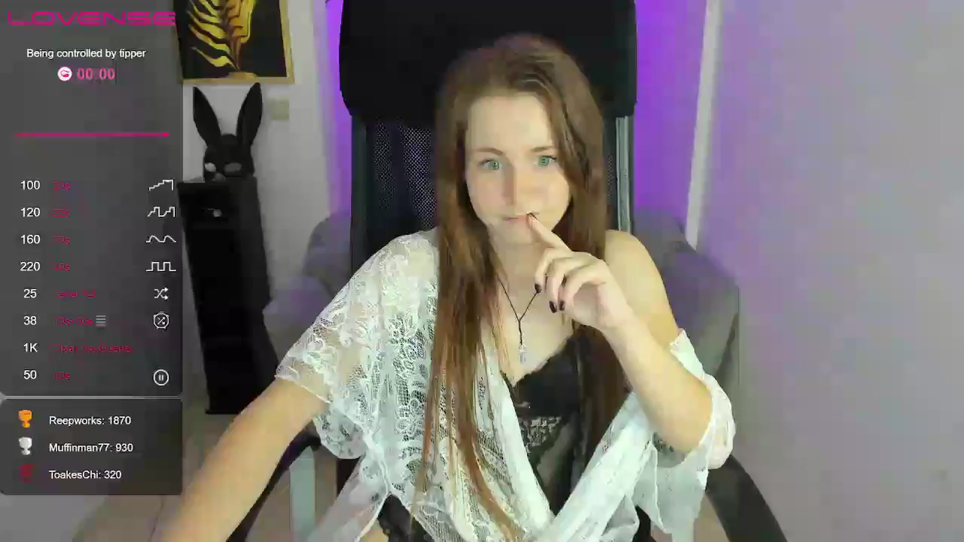 Gallery image thumbnail from Moonshinee's myfreecams stream on, 12/14/2024, 19:49 image 17 of 20