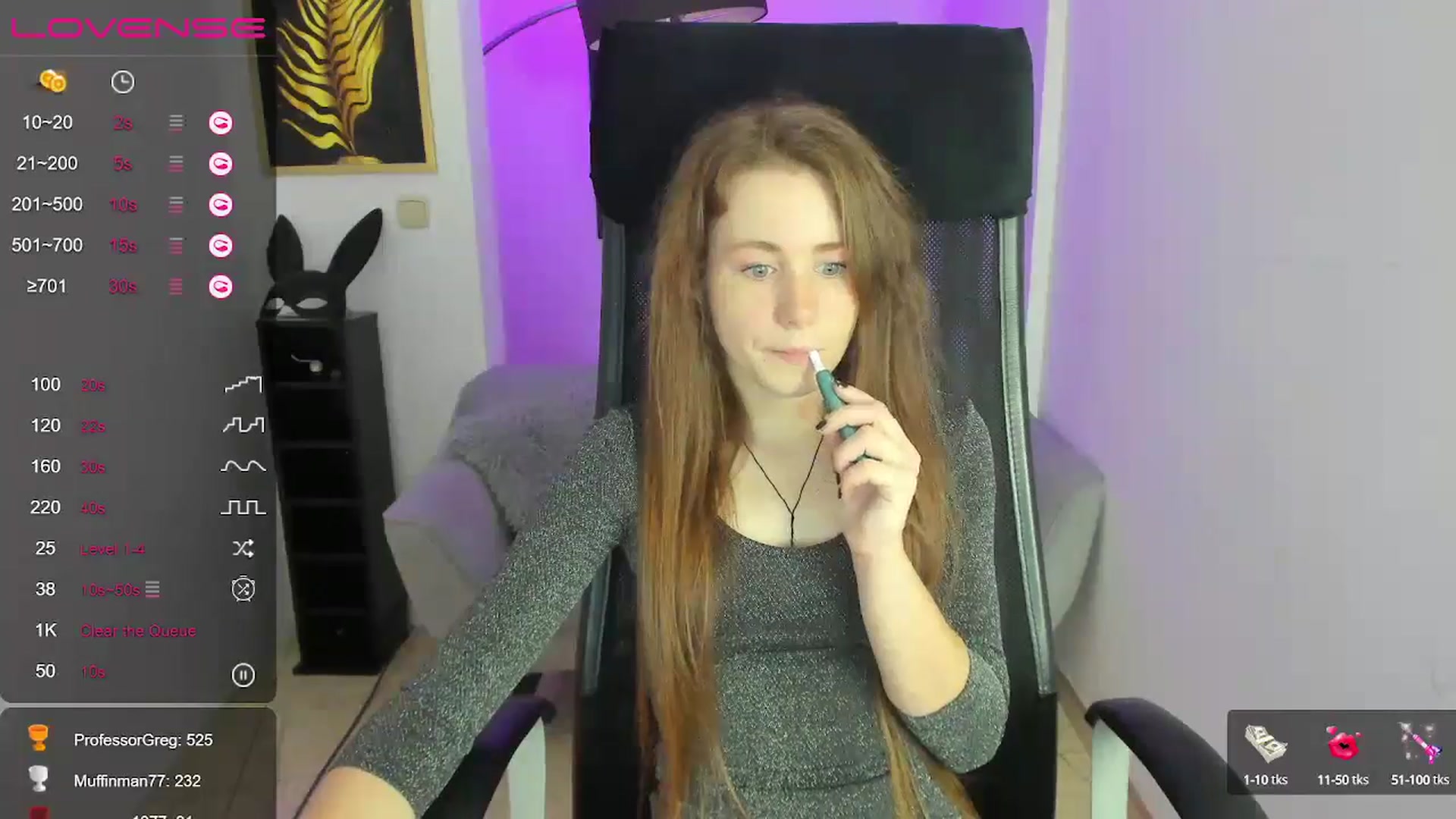 Gallery image thumbnail from Moonshinee's myfreecams stream on, 12/15/2024, 14:39 image 17 of 20