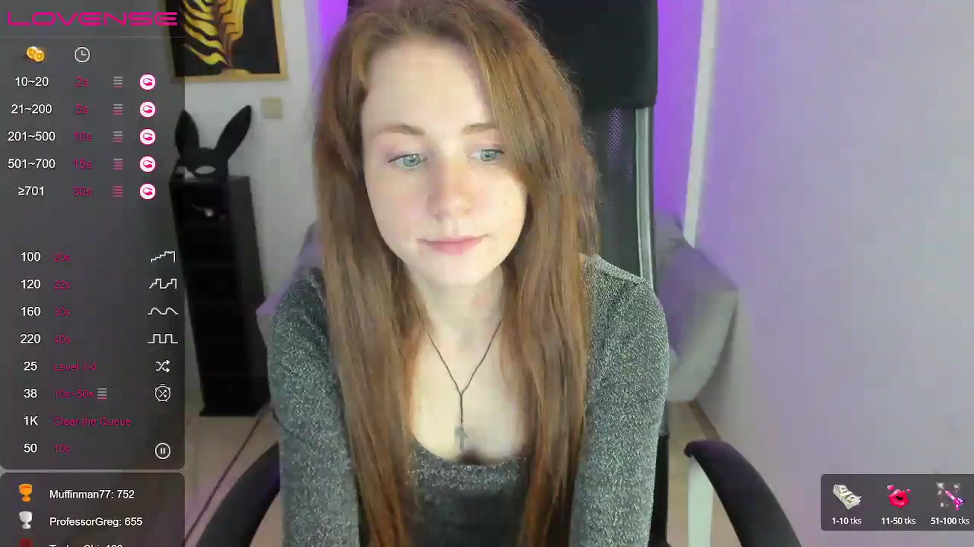 Gallery image thumbnail from Moonshinee's myfreecams stream on, 12/15/2024, 17:14 image 13 of 20