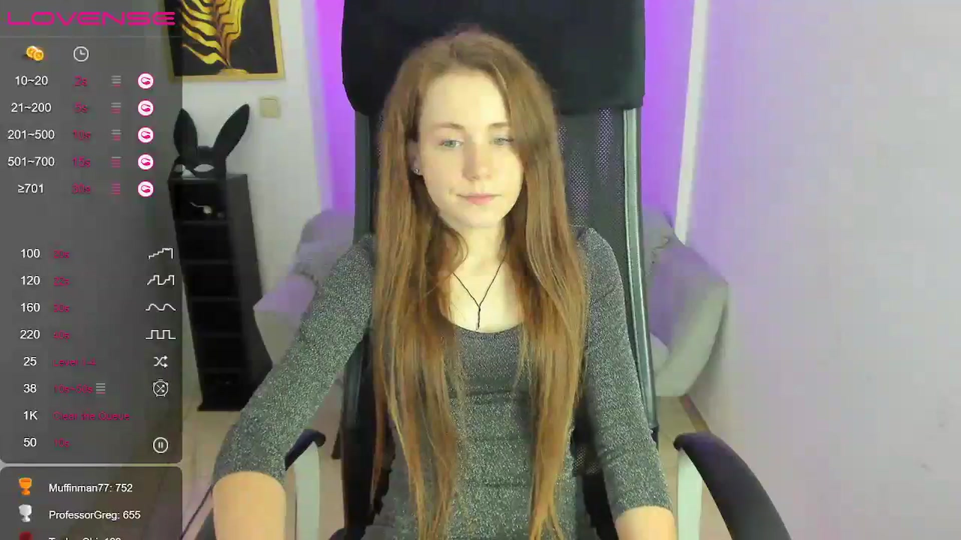 Gallery image thumbnail from Moonshinee's myfreecams stream on, 12/15/2024, 17:14 image 17 of 20