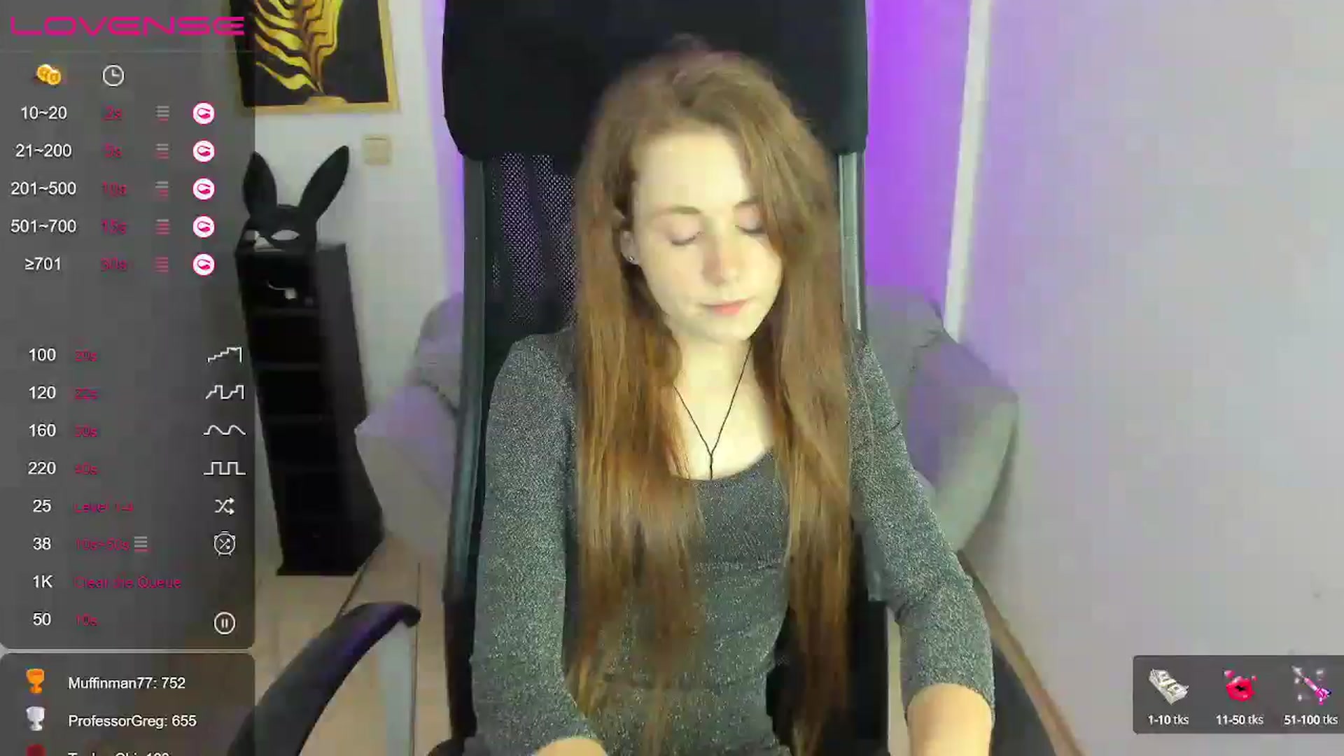 Gallery image thumbnail from Moonshinee's myfreecams stream on, 12/15/2024, 17:32 image 9 of 20