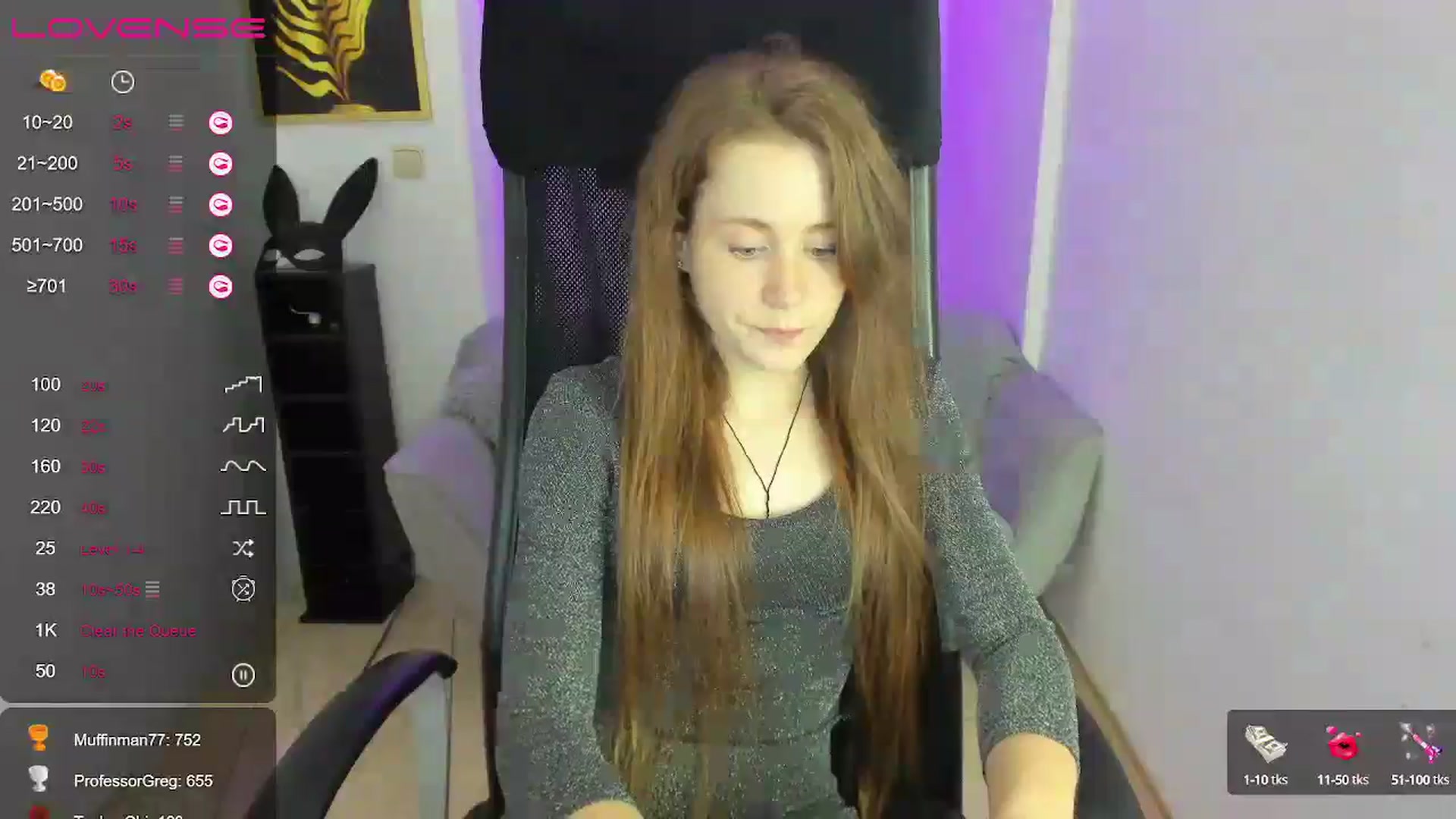 Gallery image thumbnail from Moonshinee's myfreecams stream on, 12/15/2024, 17:32 image 8 of 20