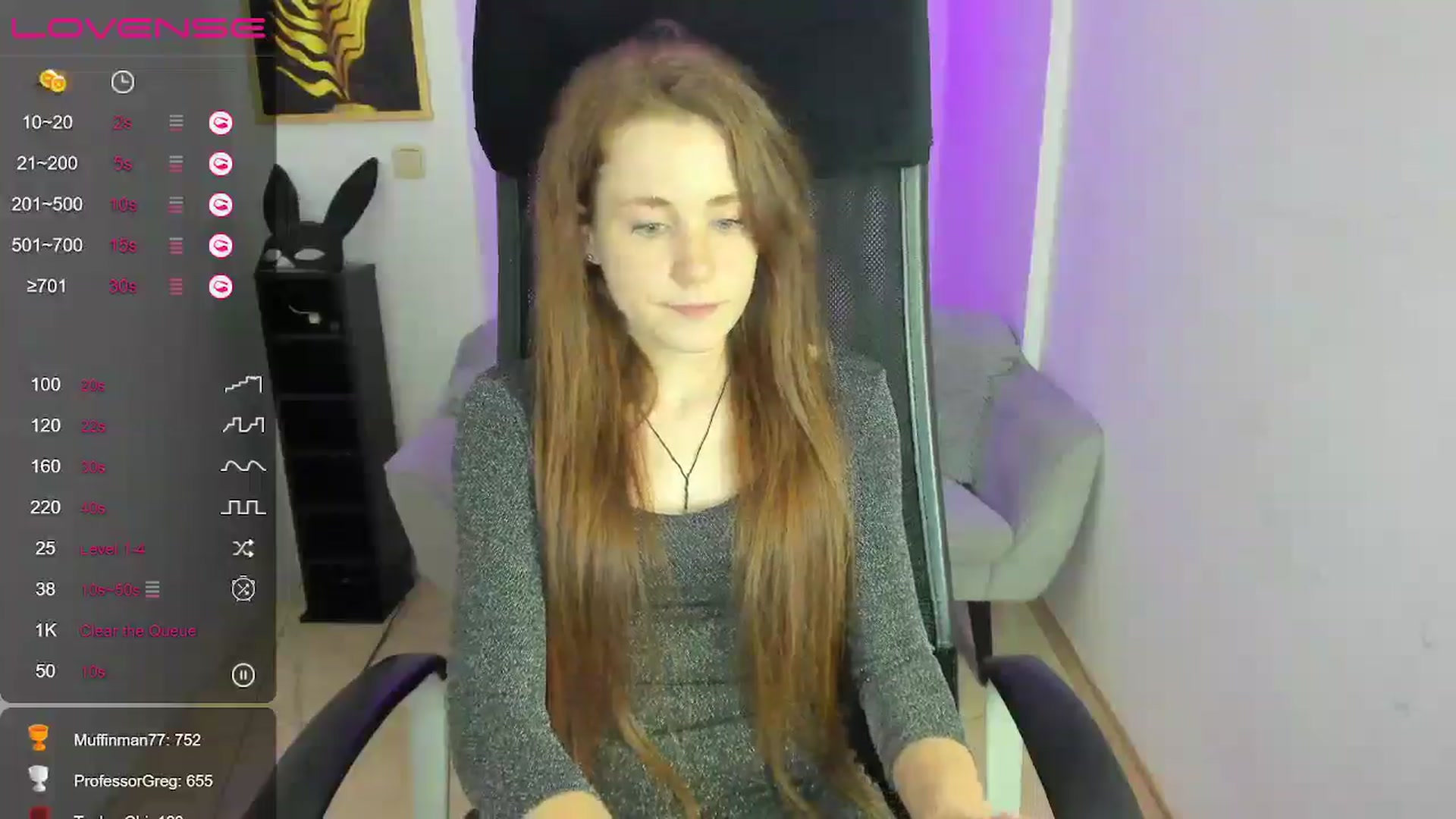 Gallery image thumbnail from Moonshinee's myfreecams stream on, 12/15/2024, 17:43 image 17 of 20