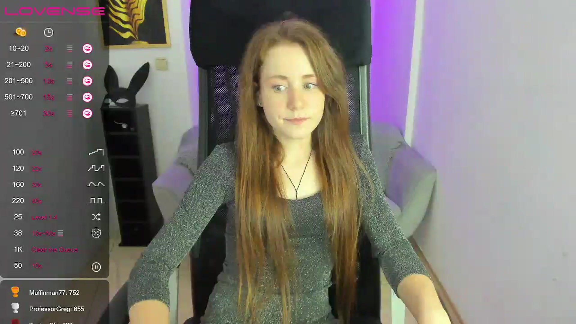 Gallery image thumbnail from Moonshinee's myfreecams stream on, 12/15/2024, 17:43 image 6 of 20