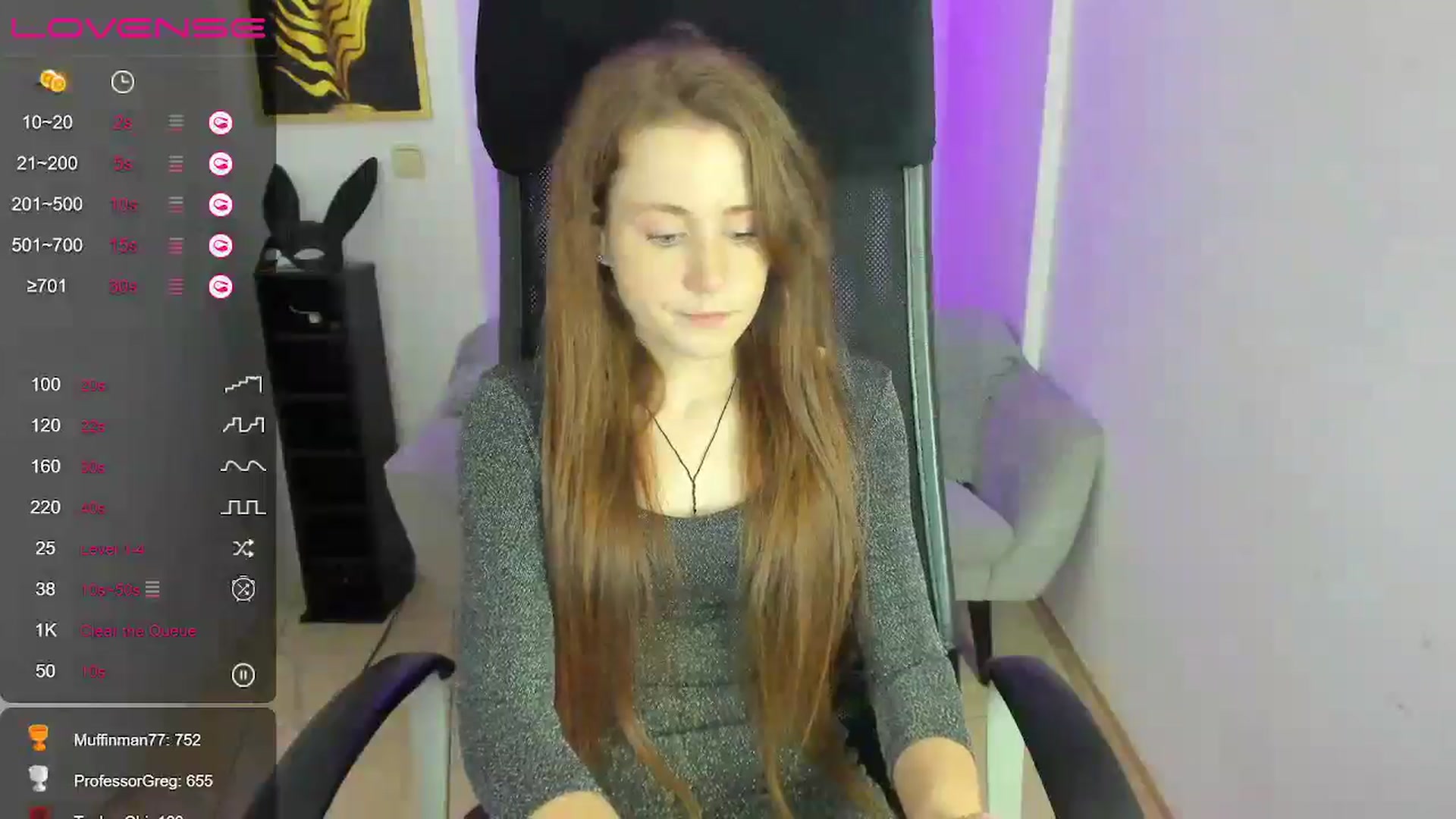 Gallery image thumbnail from Moonshinee's myfreecams stream on, 12/15/2024, 17:43 image 18 of 20