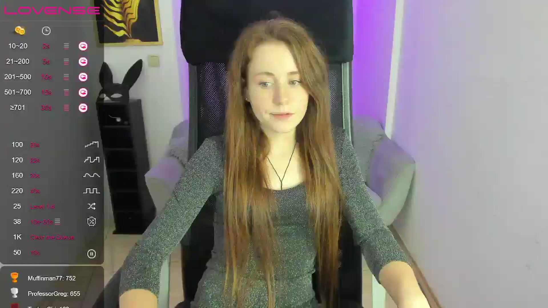 Gallery image thumbnail from Moonshinee's myfreecams stream on, 12/15/2024, 17:43 image 10 of 20