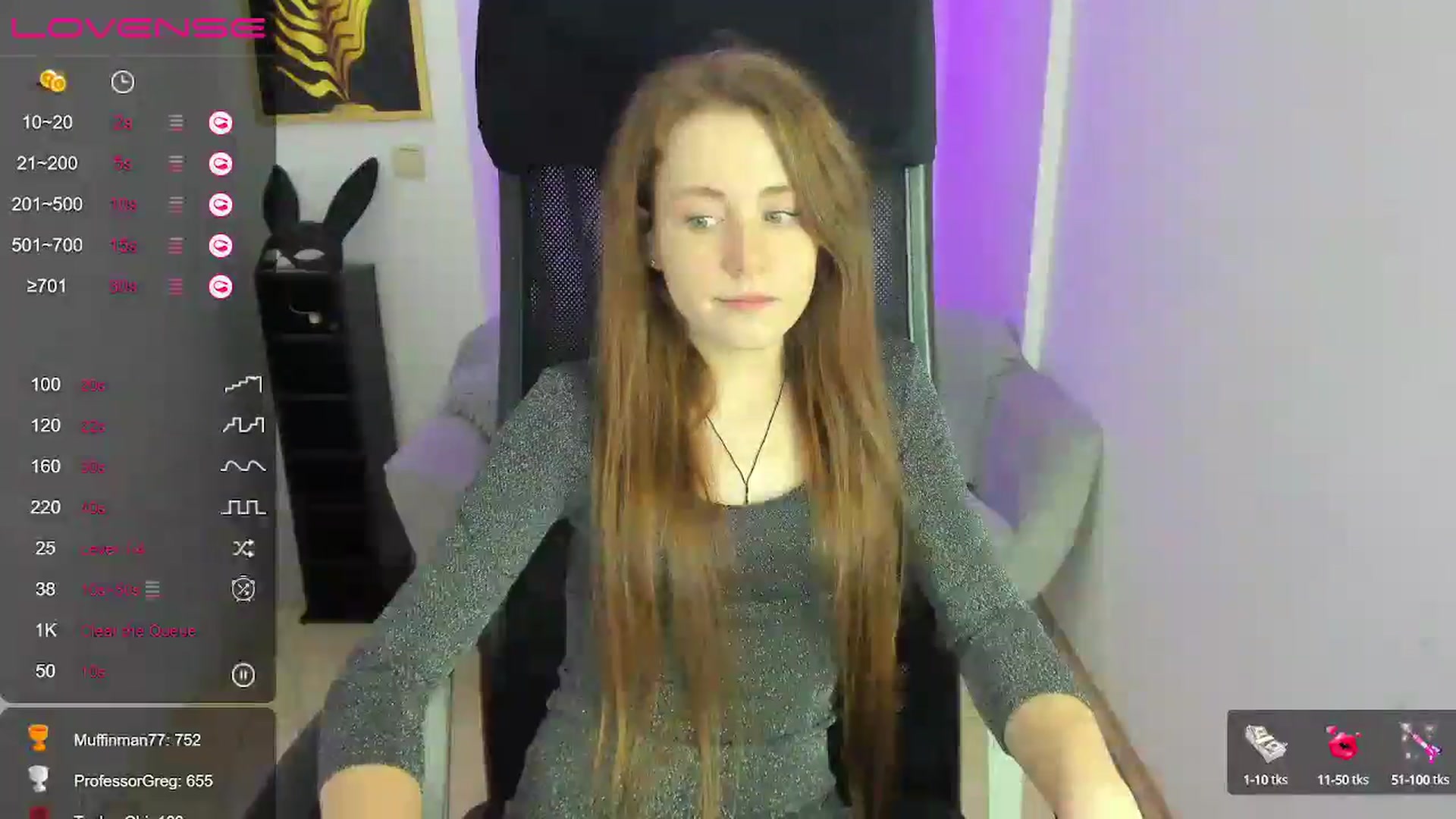 Gallery image thumbnail from Moonshinee's myfreecams stream on, 12/15/2024, 17:43 image 8 of 20