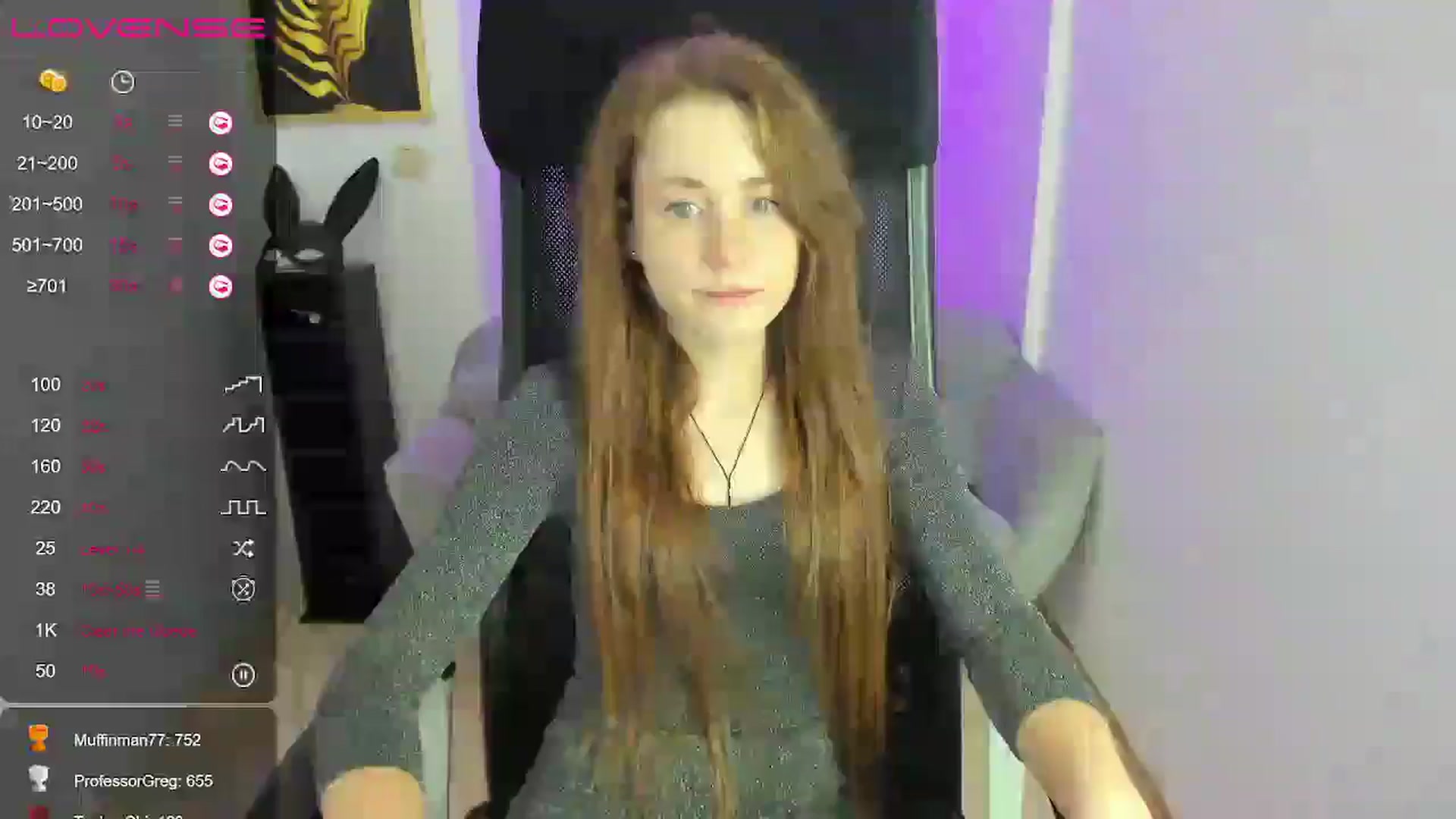 Gallery image thumbnail from Moonshinee's myfreecams stream on, 12/15/2024, 17:43 image 11 of 20