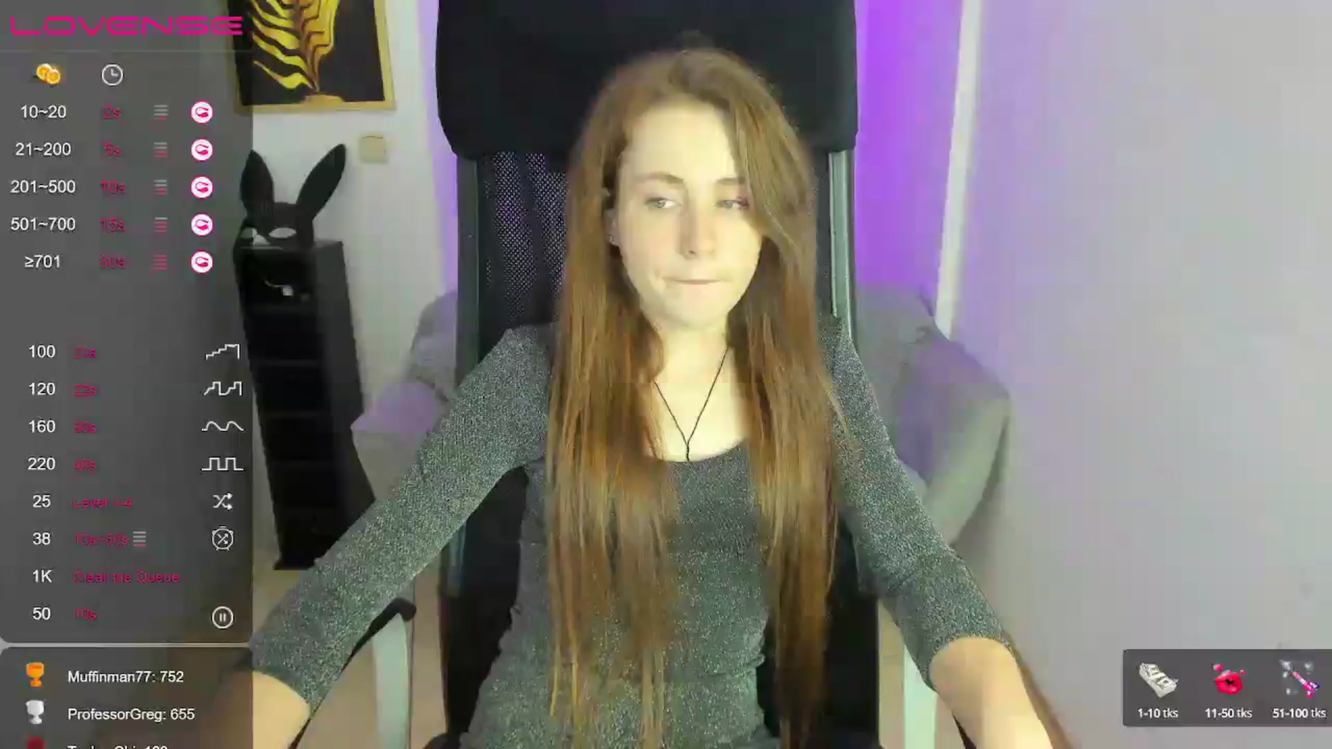 Gallery image thumbnail from Moonshinee's myfreecams stream on, 12/15/2024, 17:43 image 4 of 20