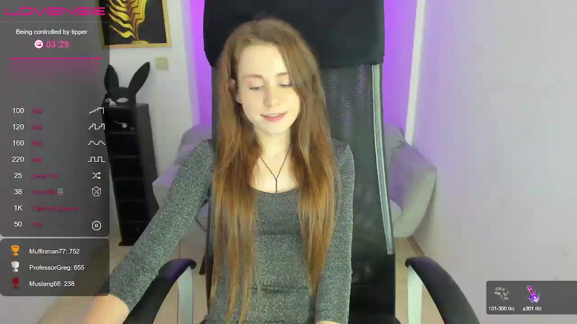 Gallery image thumbnail from Moonshinee's myfreecams stream on, 12/15/2024, 19:04 image 19 of 20