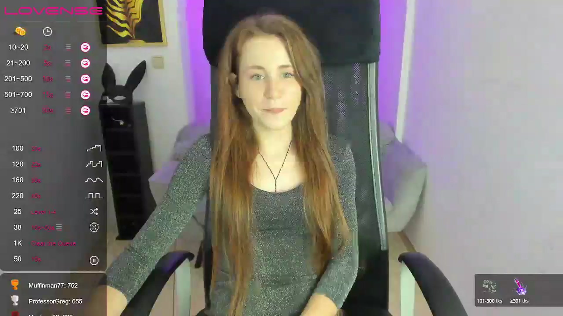 Gallery image thumbnail from Moonshinee's myfreecams stream on, 12/15/2024, 19:04 image 18 of 20