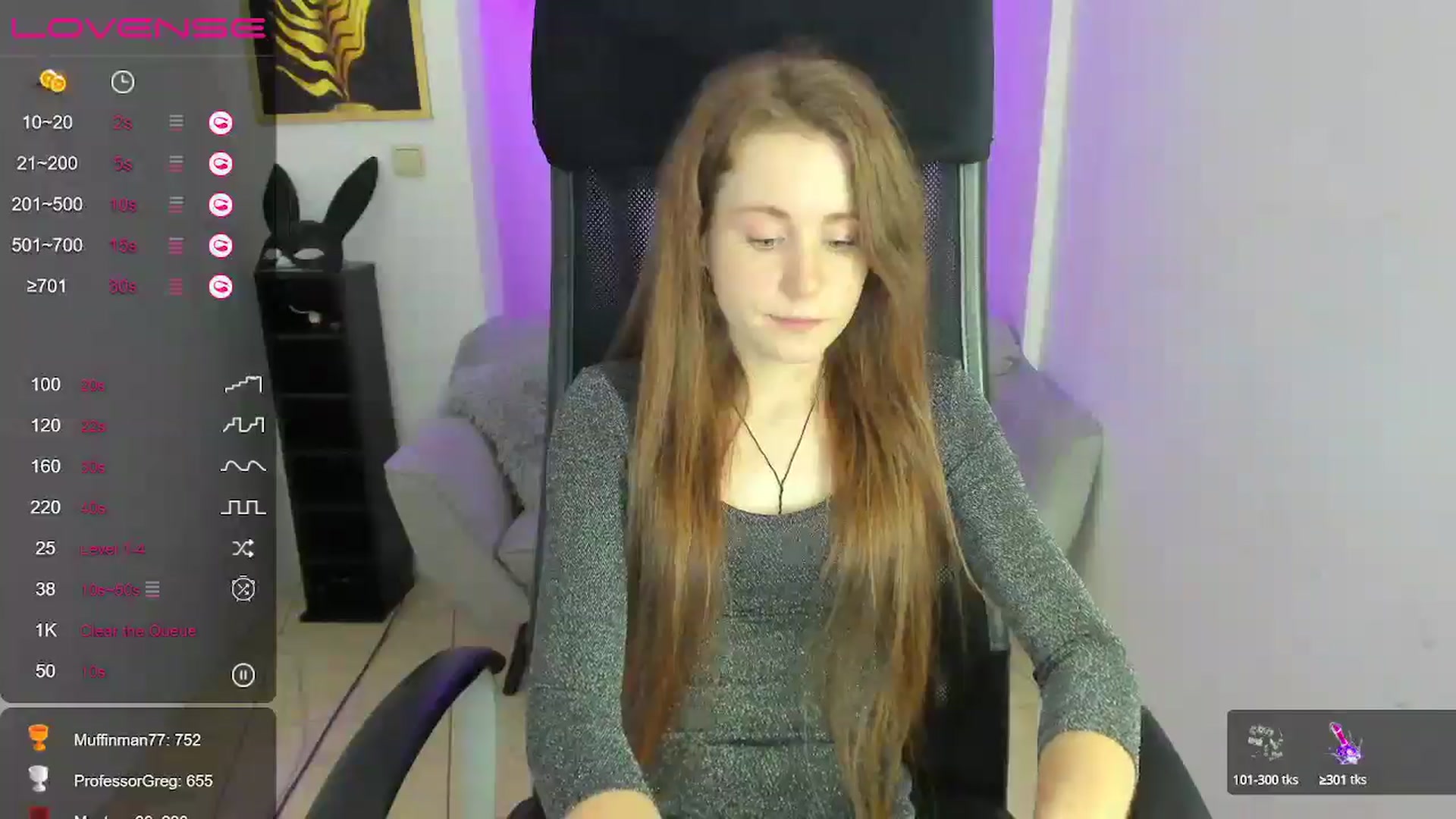 Gallery image thumbnail from Moonshinee's myfreecams stream on, 12/15/2024, 19:04 image 15 of 20